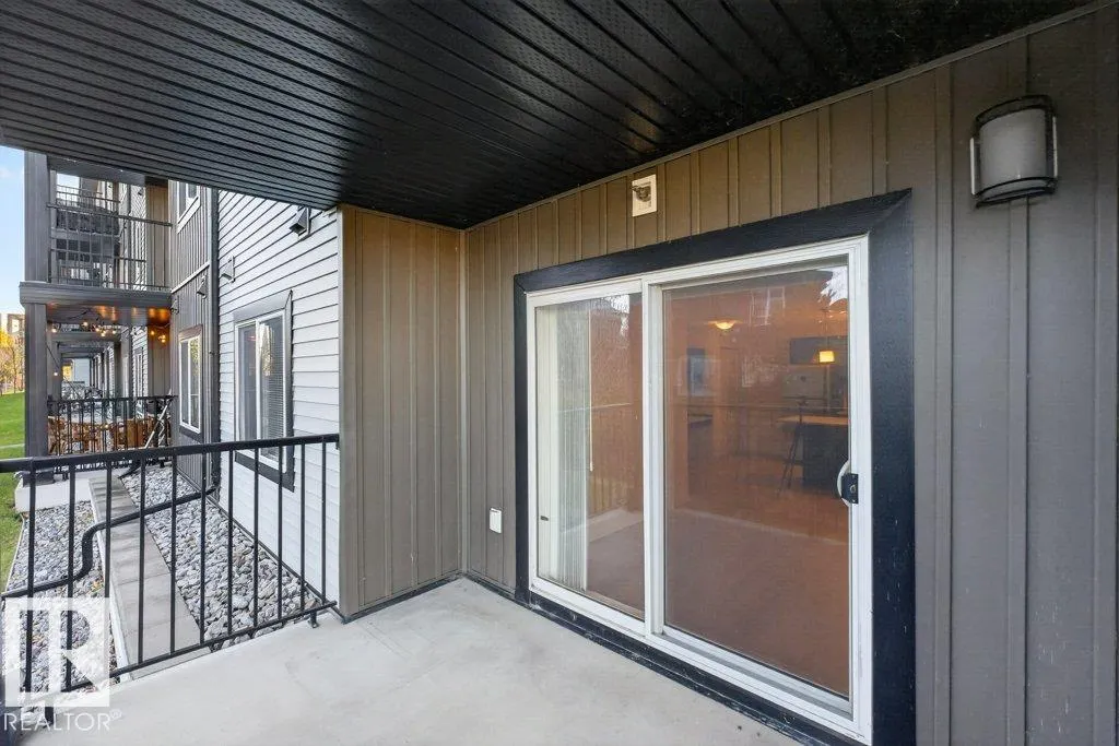 508 ALBANY Way