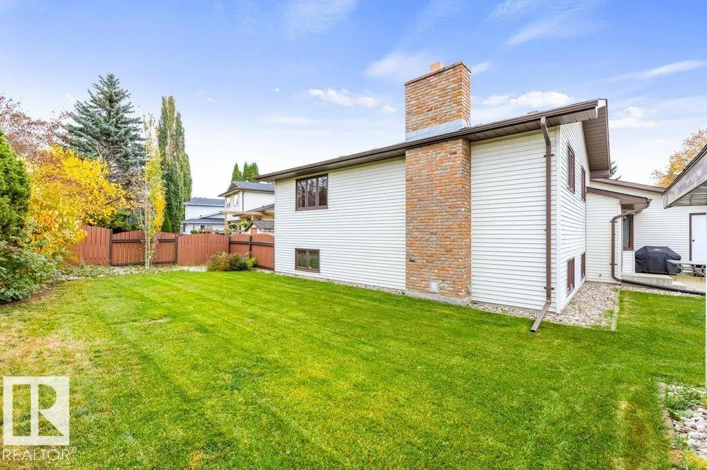 21 LORNE Crescent
