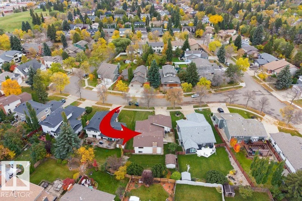 21 LORNE Crescent