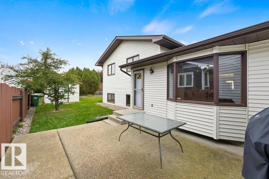 21 LORNE Crescent