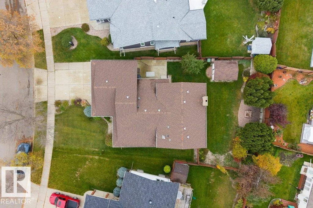 21 LORNE Crescent