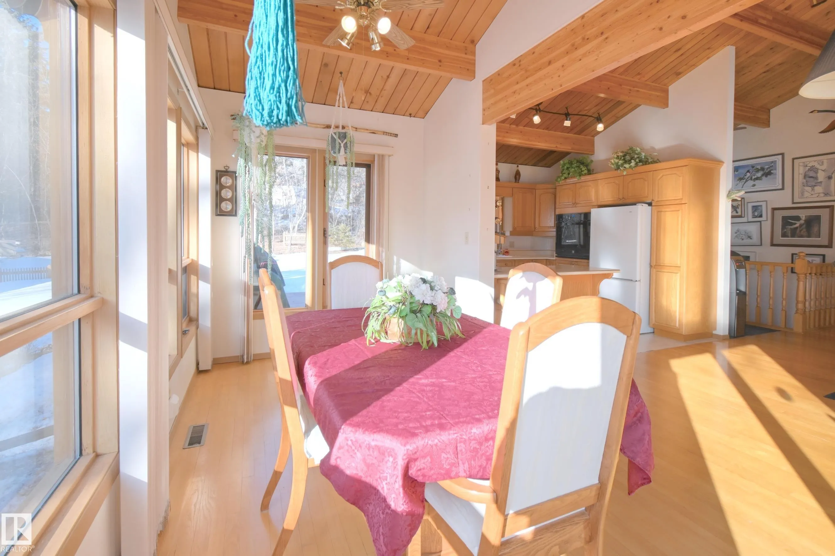 4521 LAKESHORE Road