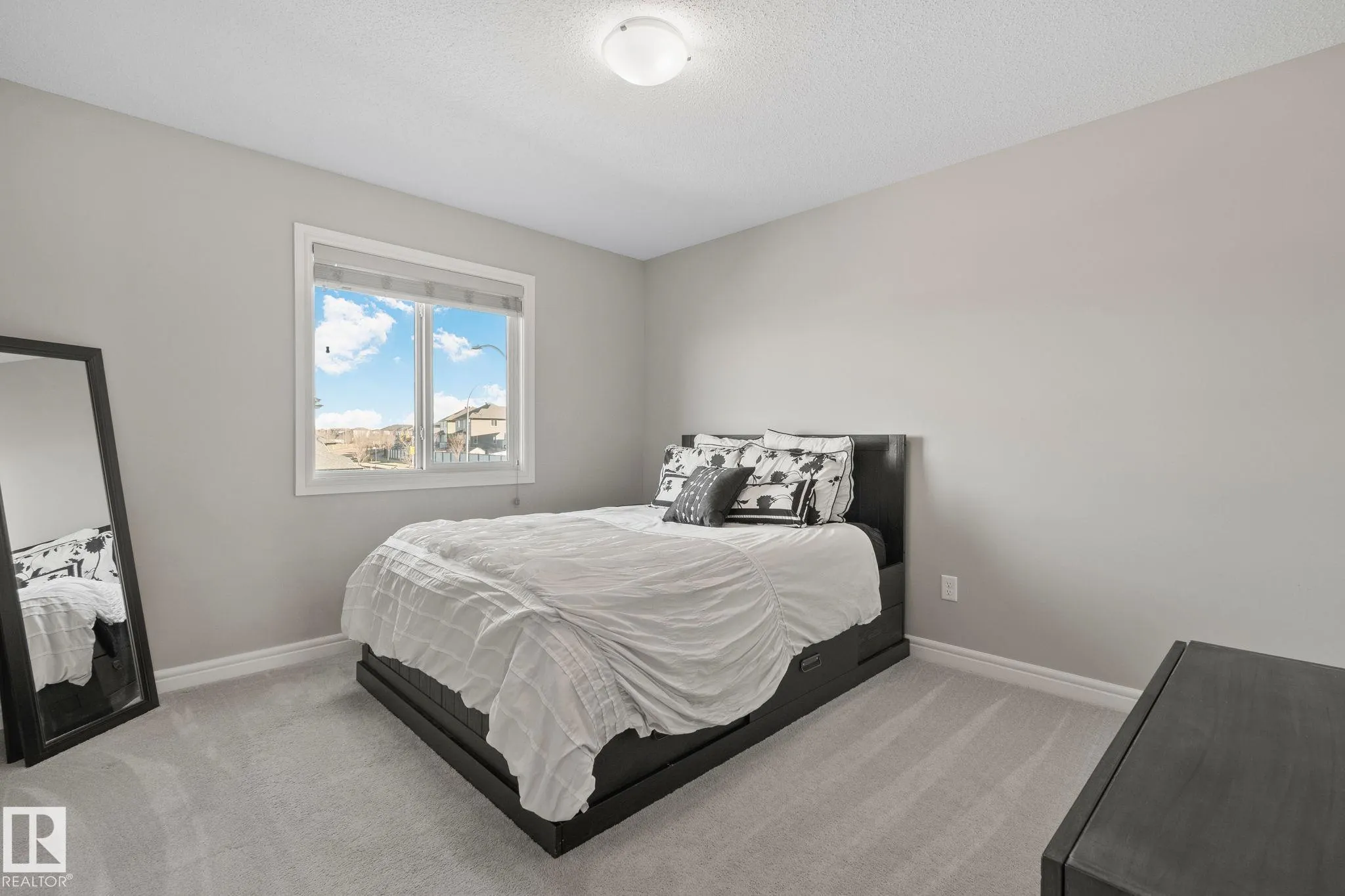 25 MCLEAN Court