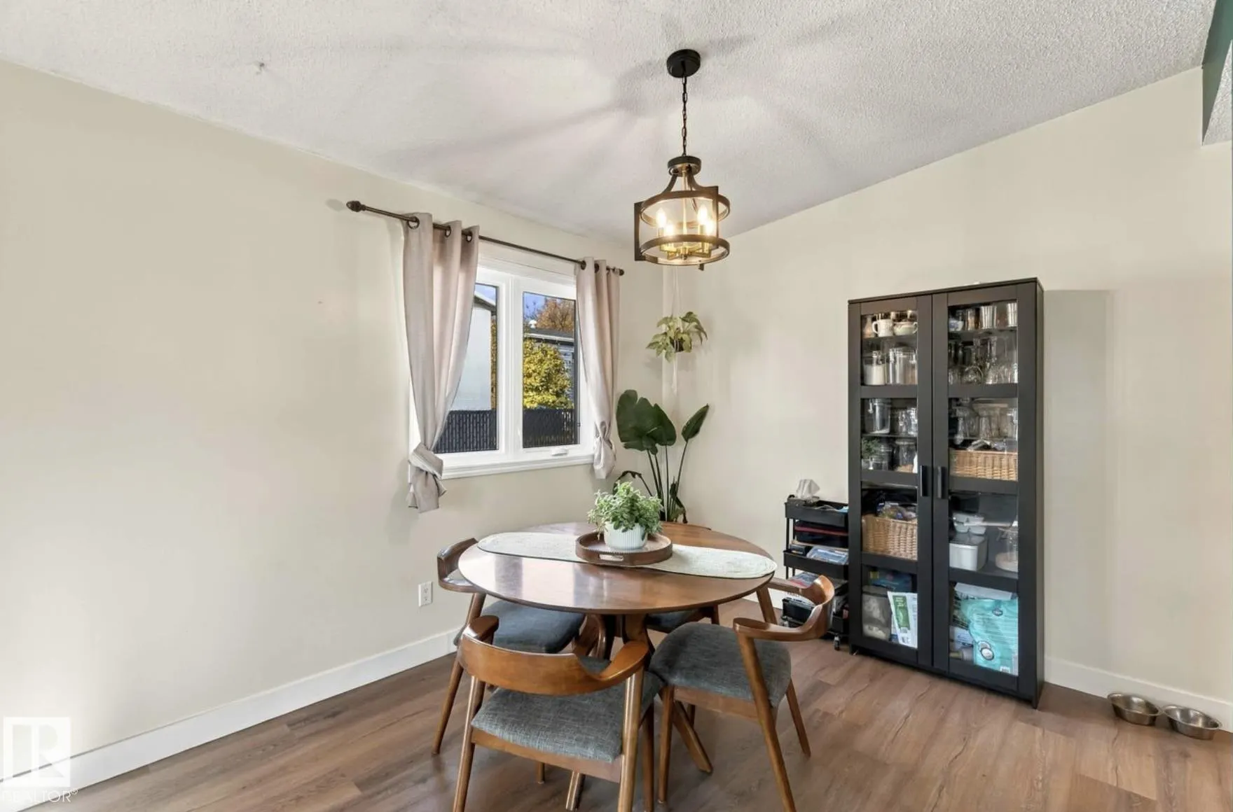 65 FAWCETT Crescent