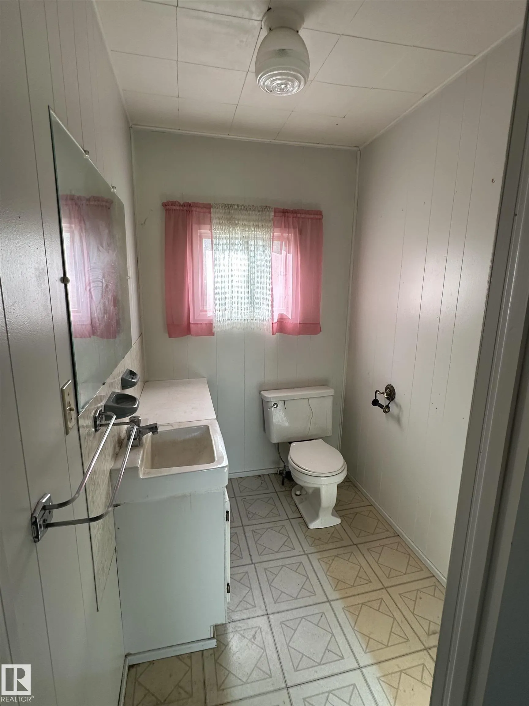 554071 Range Road 183