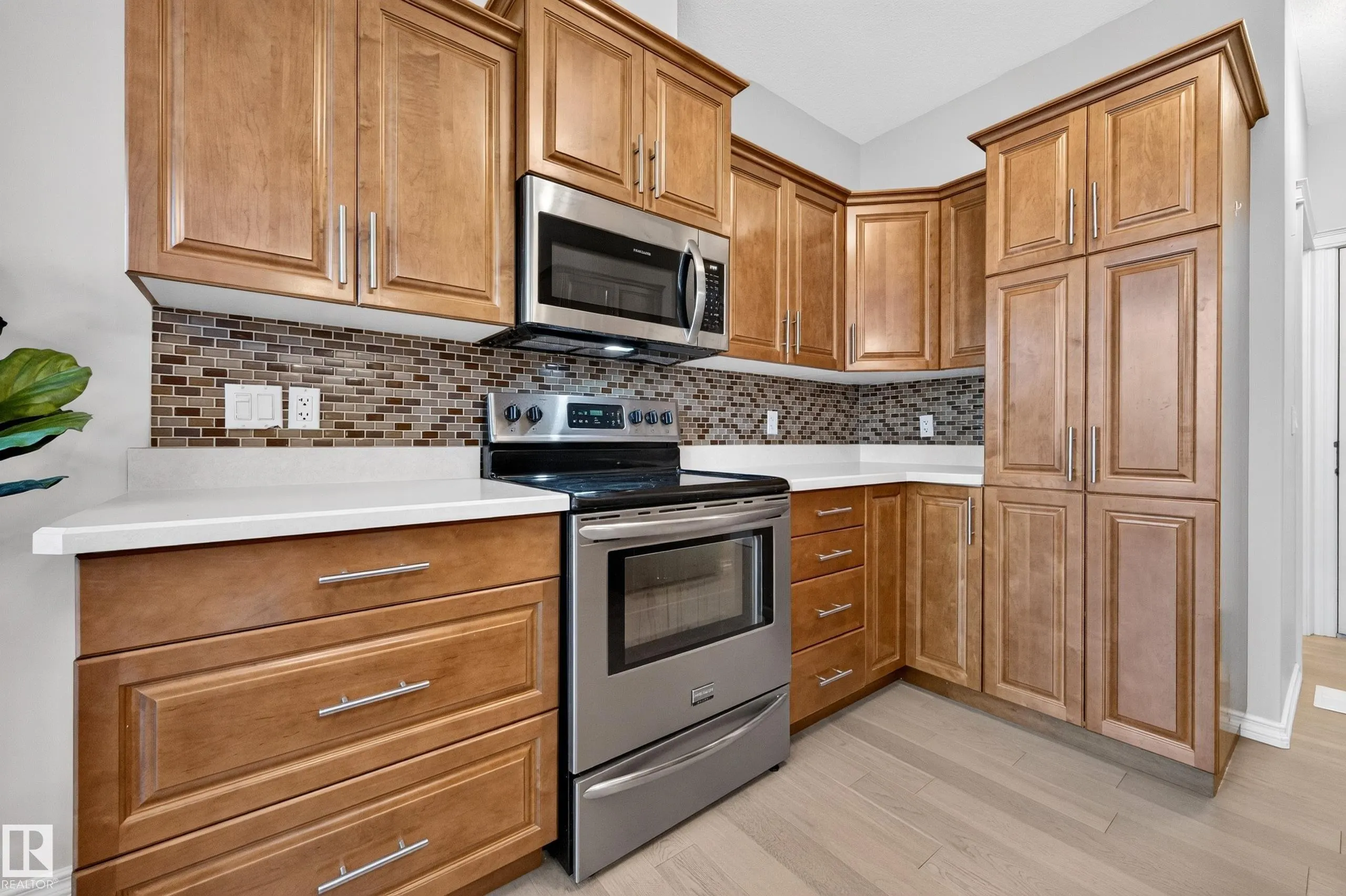 41 SUMMERWOOD Boulevard