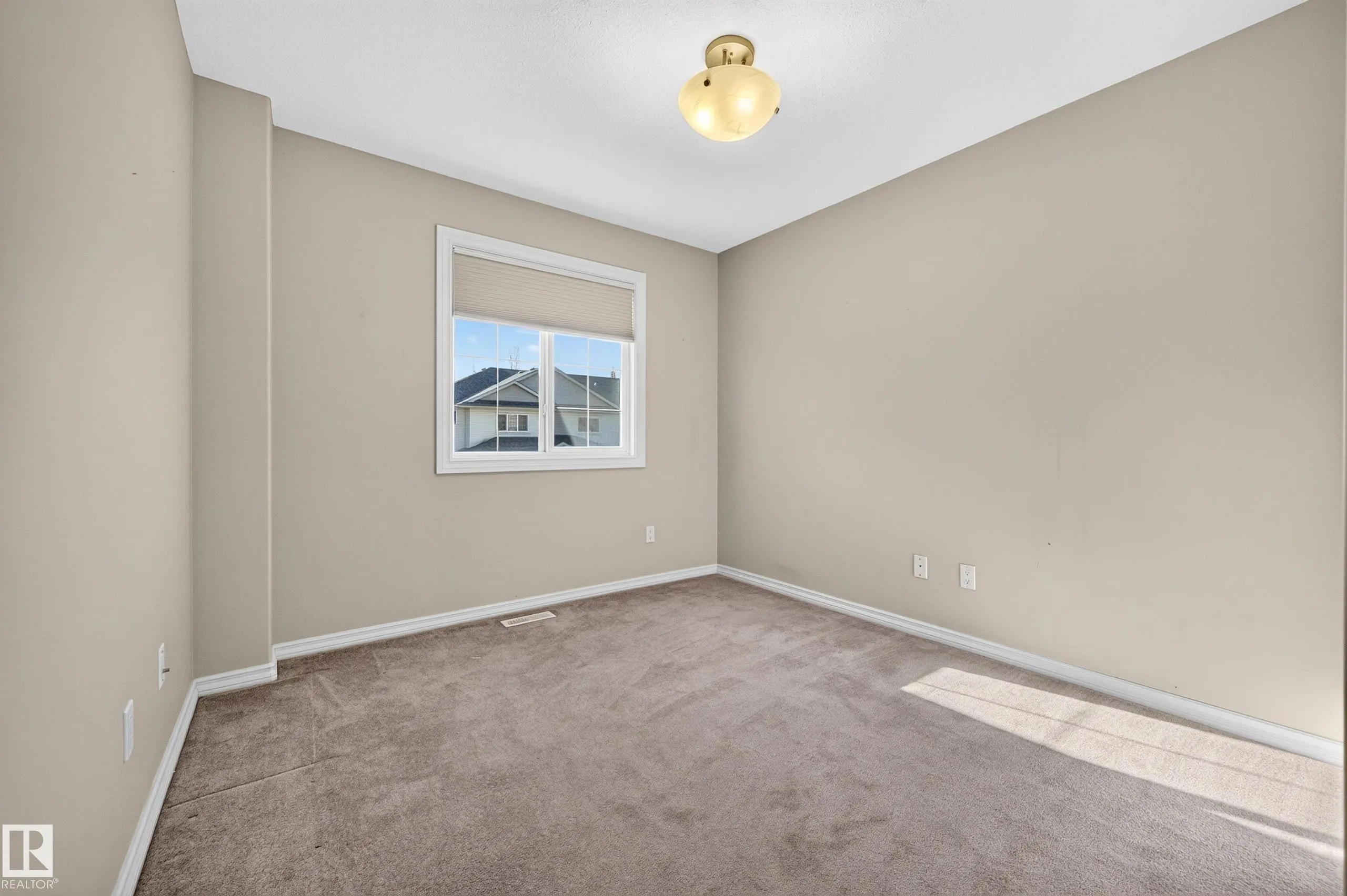 41 SUMMERWOOD Boulevard