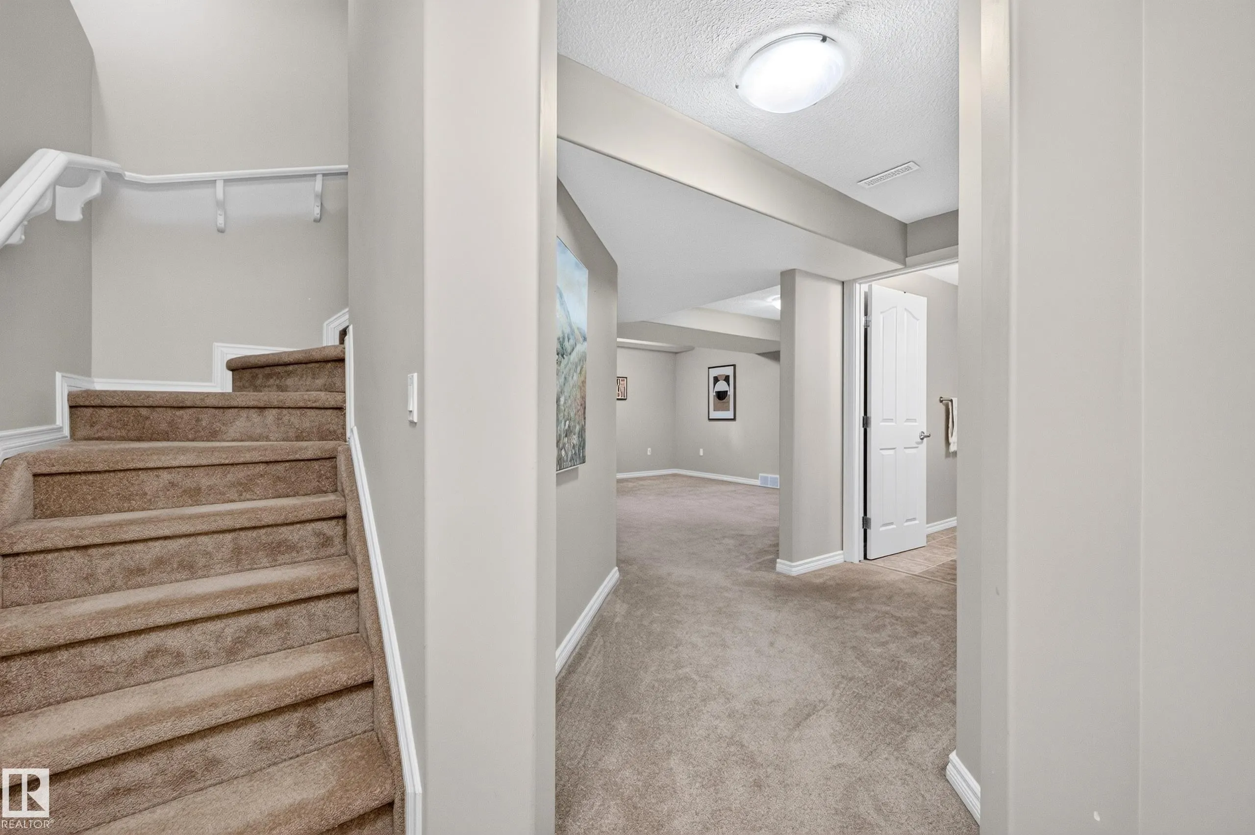 41 SUMMERWOOD Boulevard