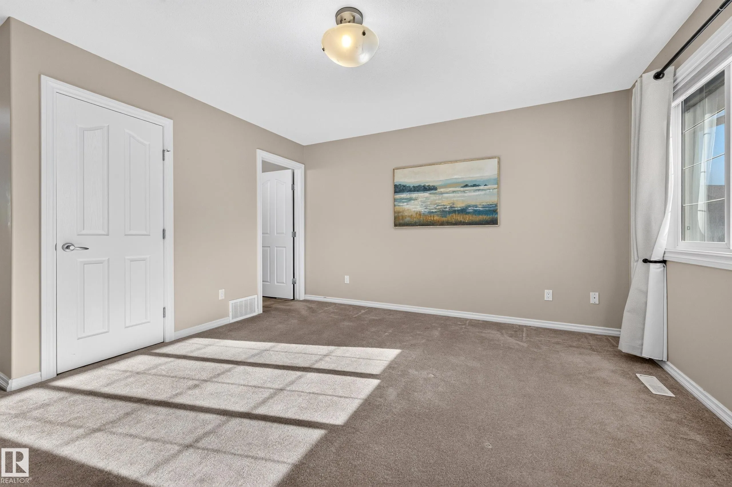41 SUMMERWOOD Boulevard