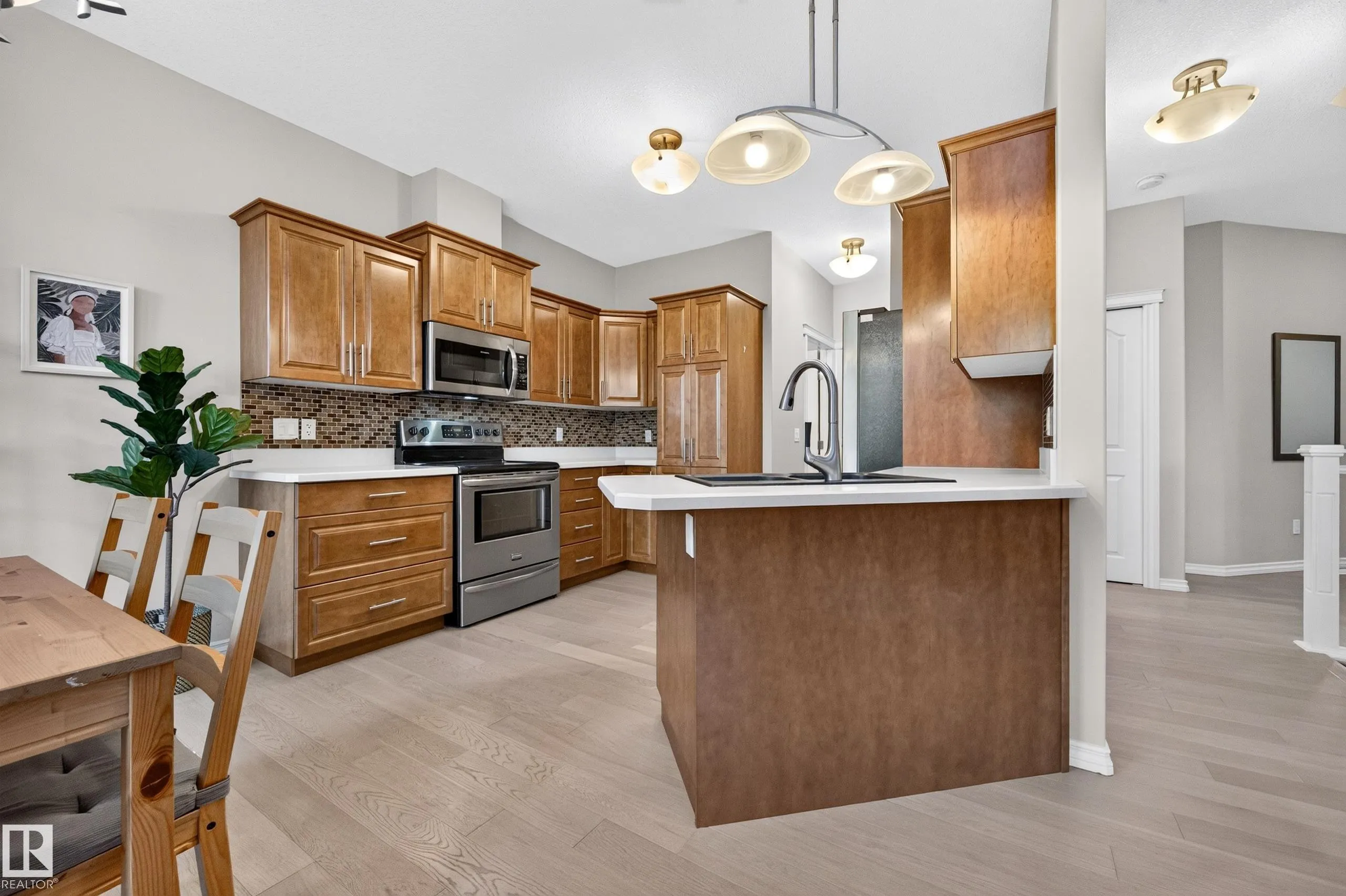 41 SUMMERWOOD Boulevard