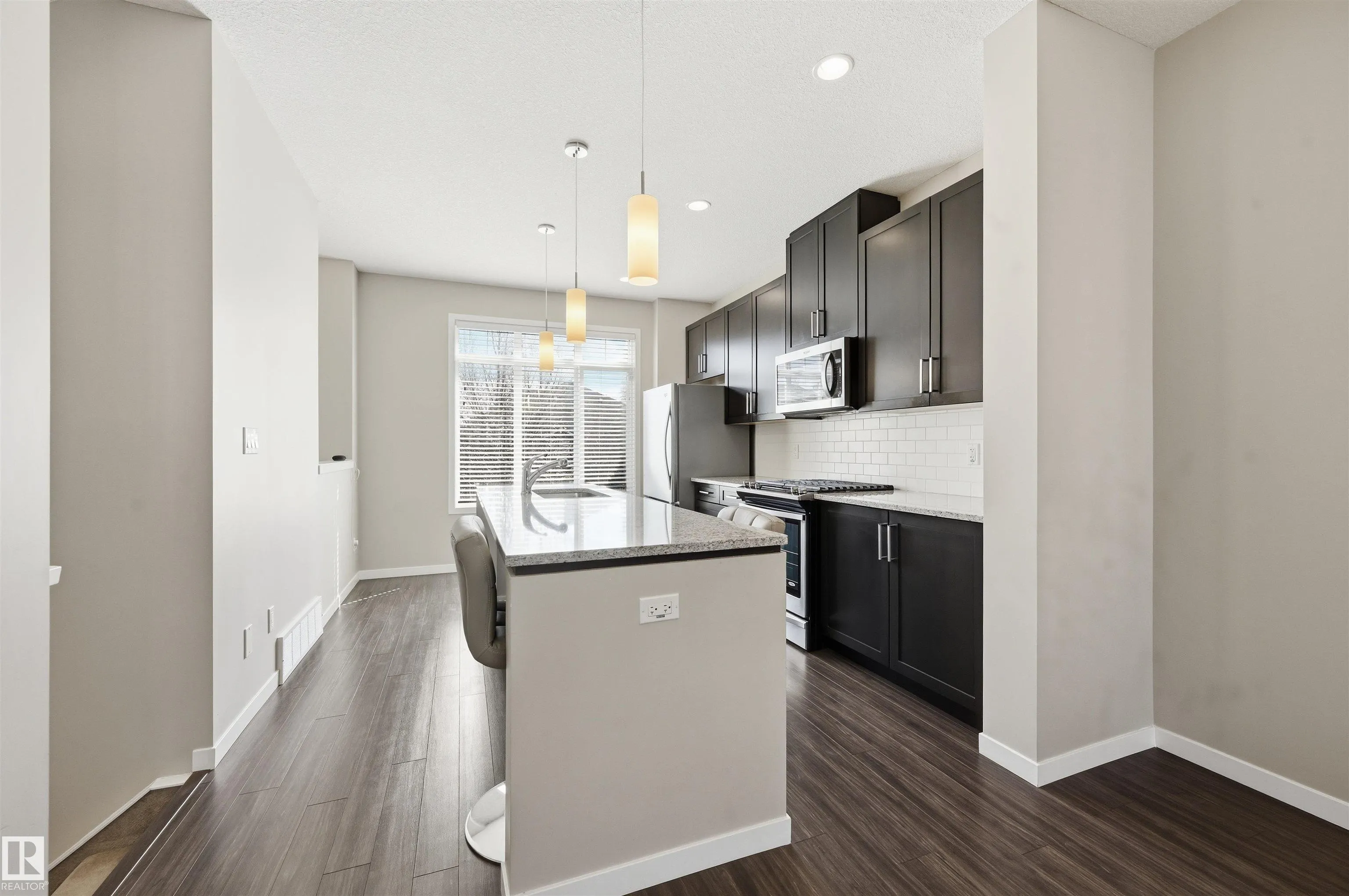 320 SECORD Boulevard