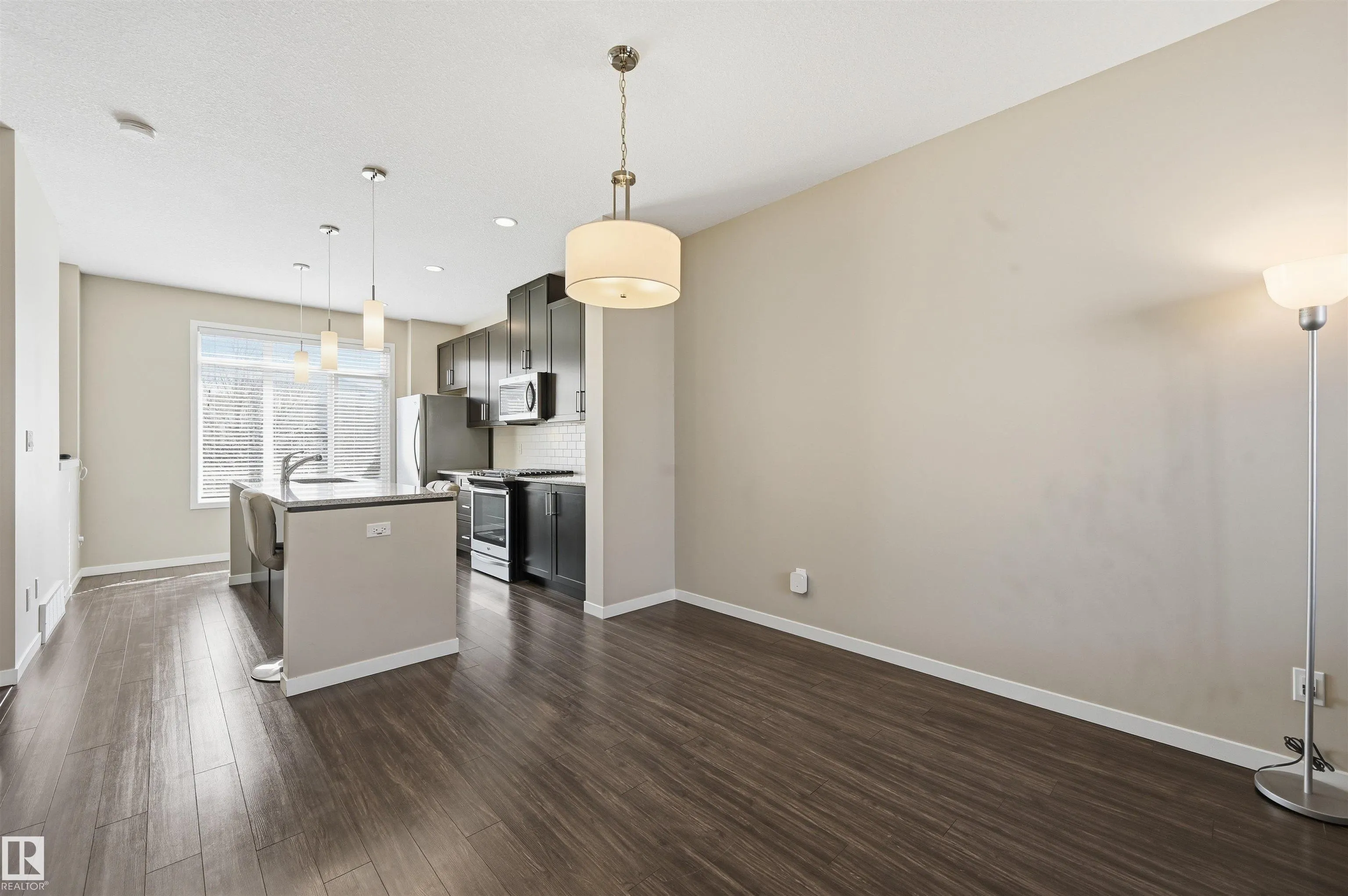 320 SECORD Boulevard