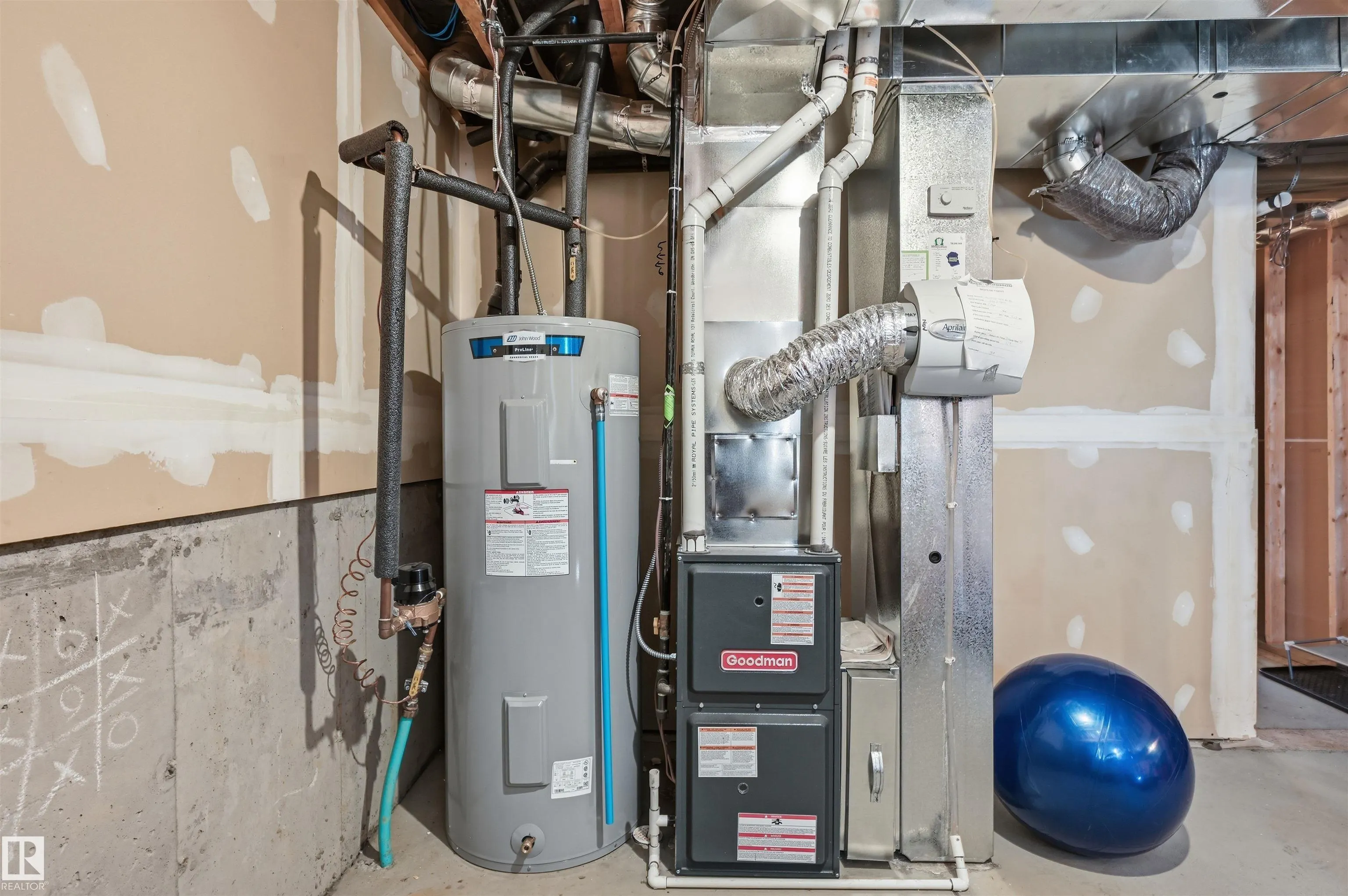 320 SECORD Boulevard
