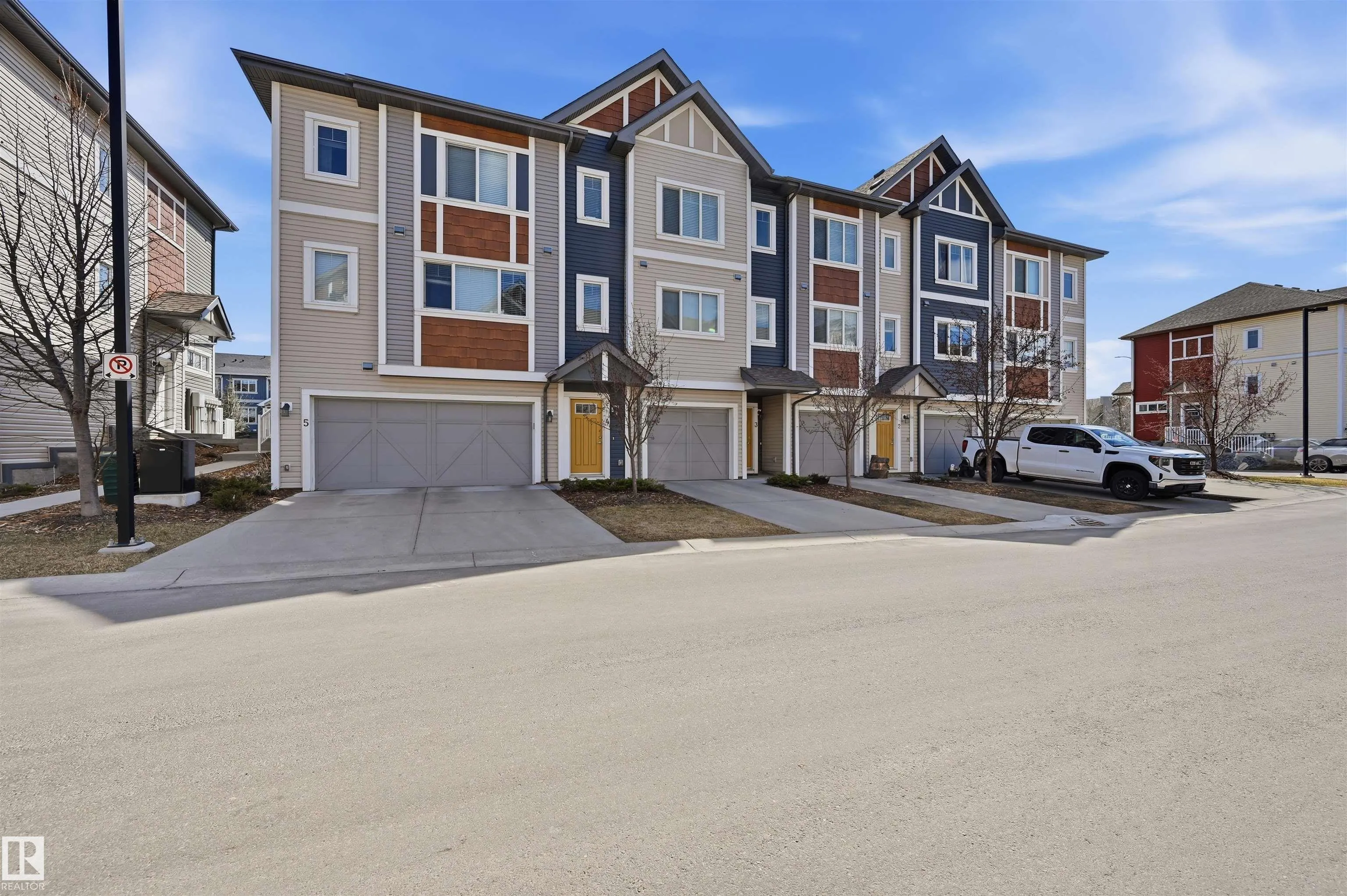 320 SECORD Boulevard