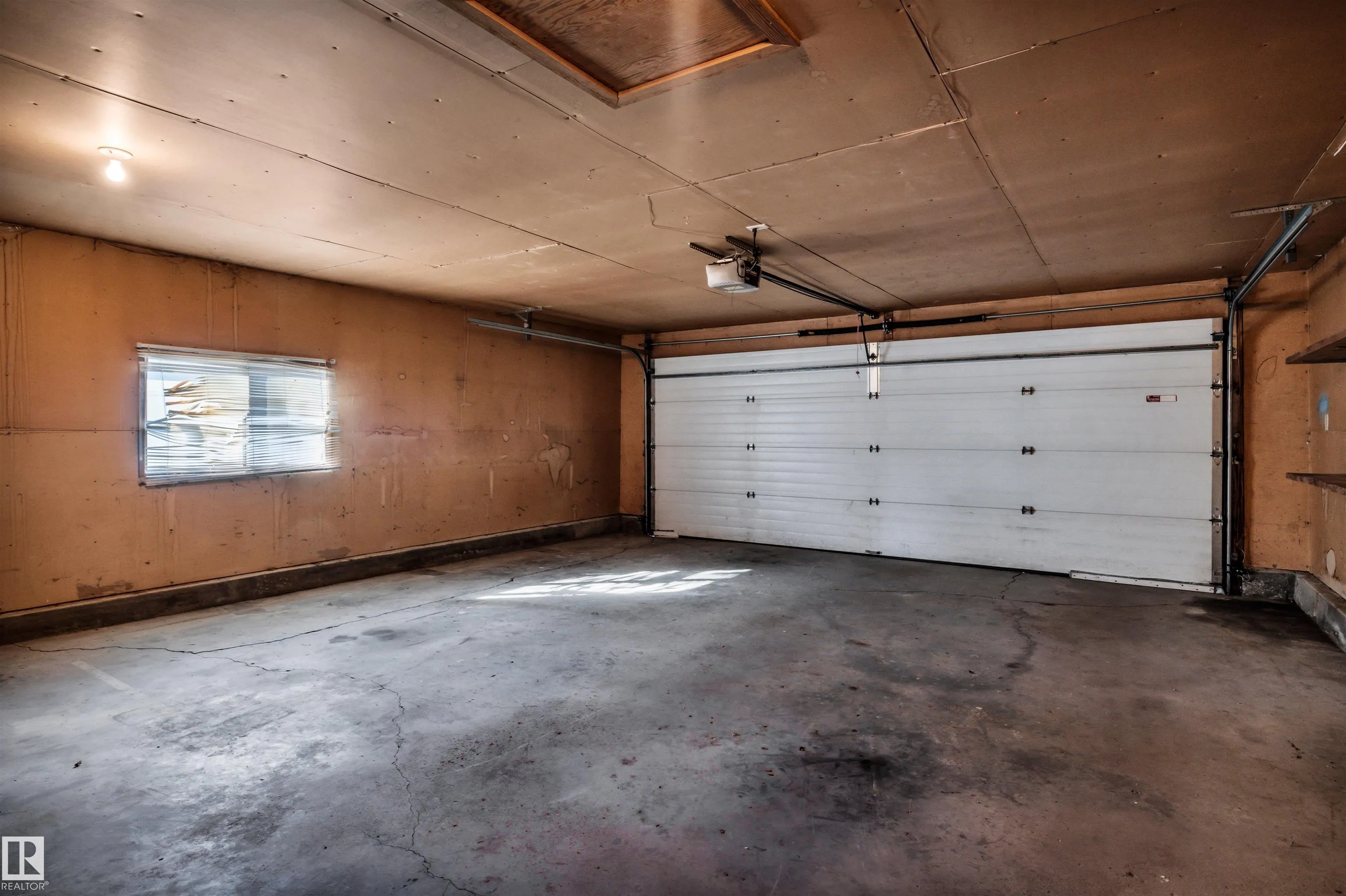 26 GLENWOOD Crescent