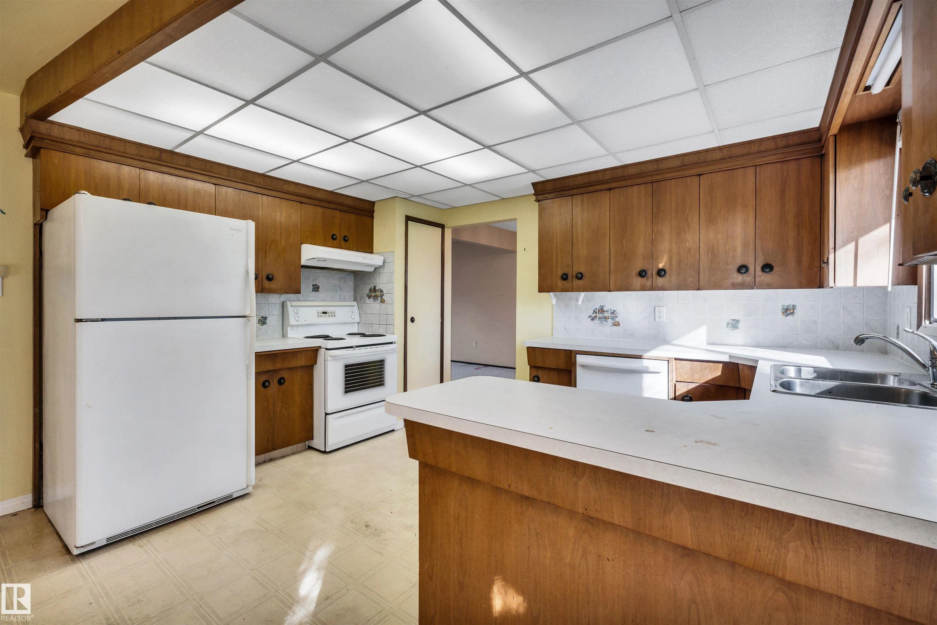 26 GLENWOOD Crescent