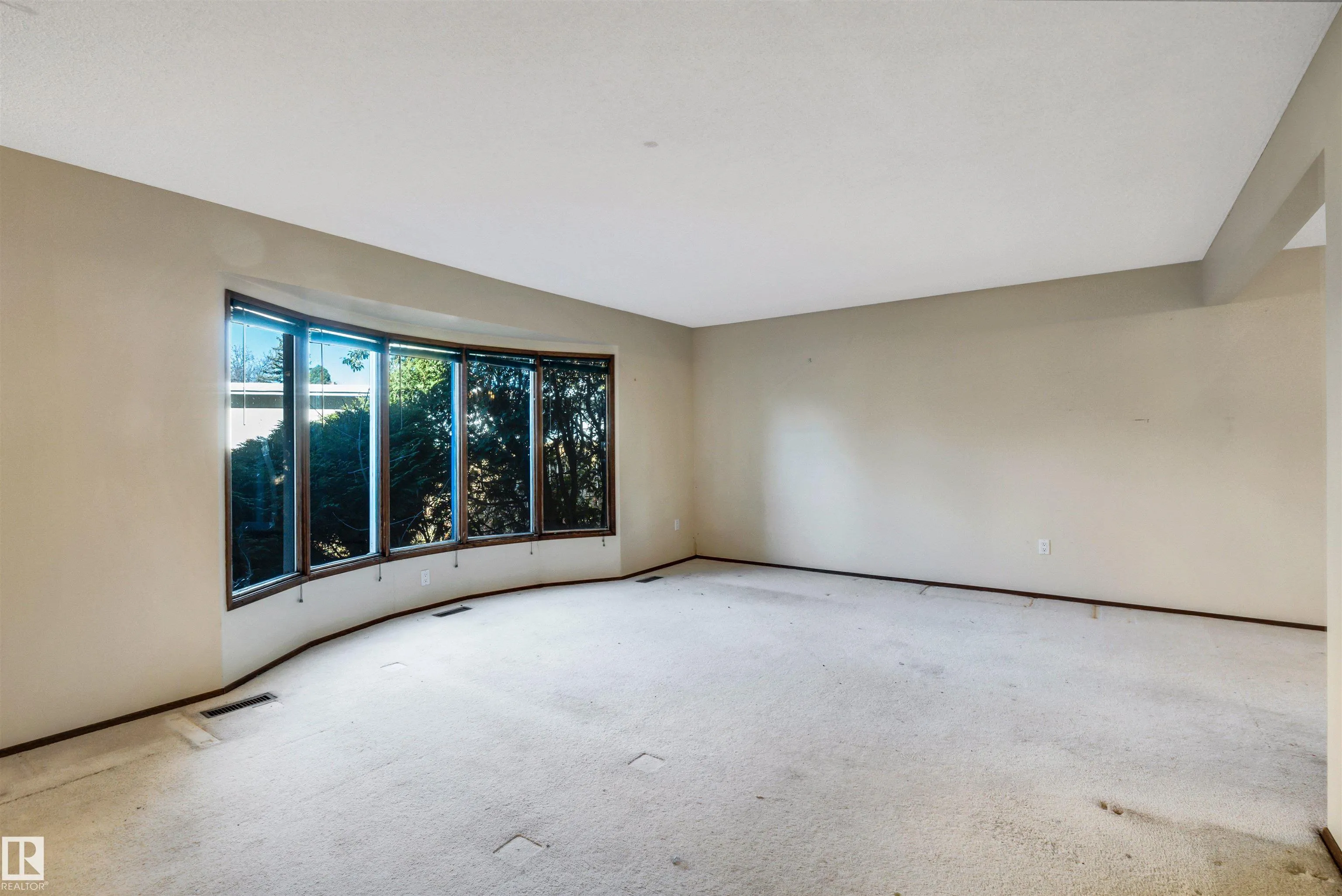 26 GLENWOOD Crescent