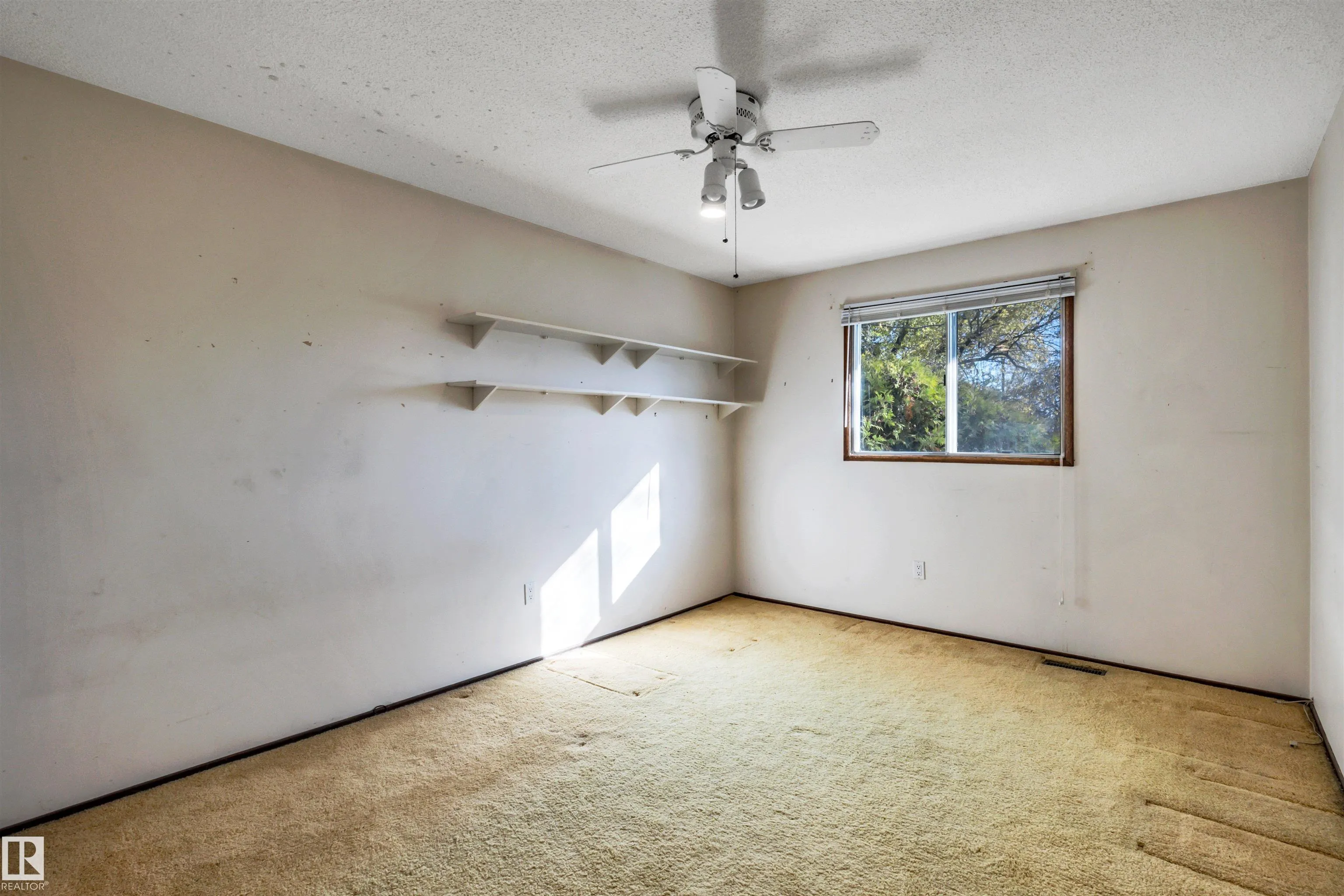 26 GLENWOOD Crescent