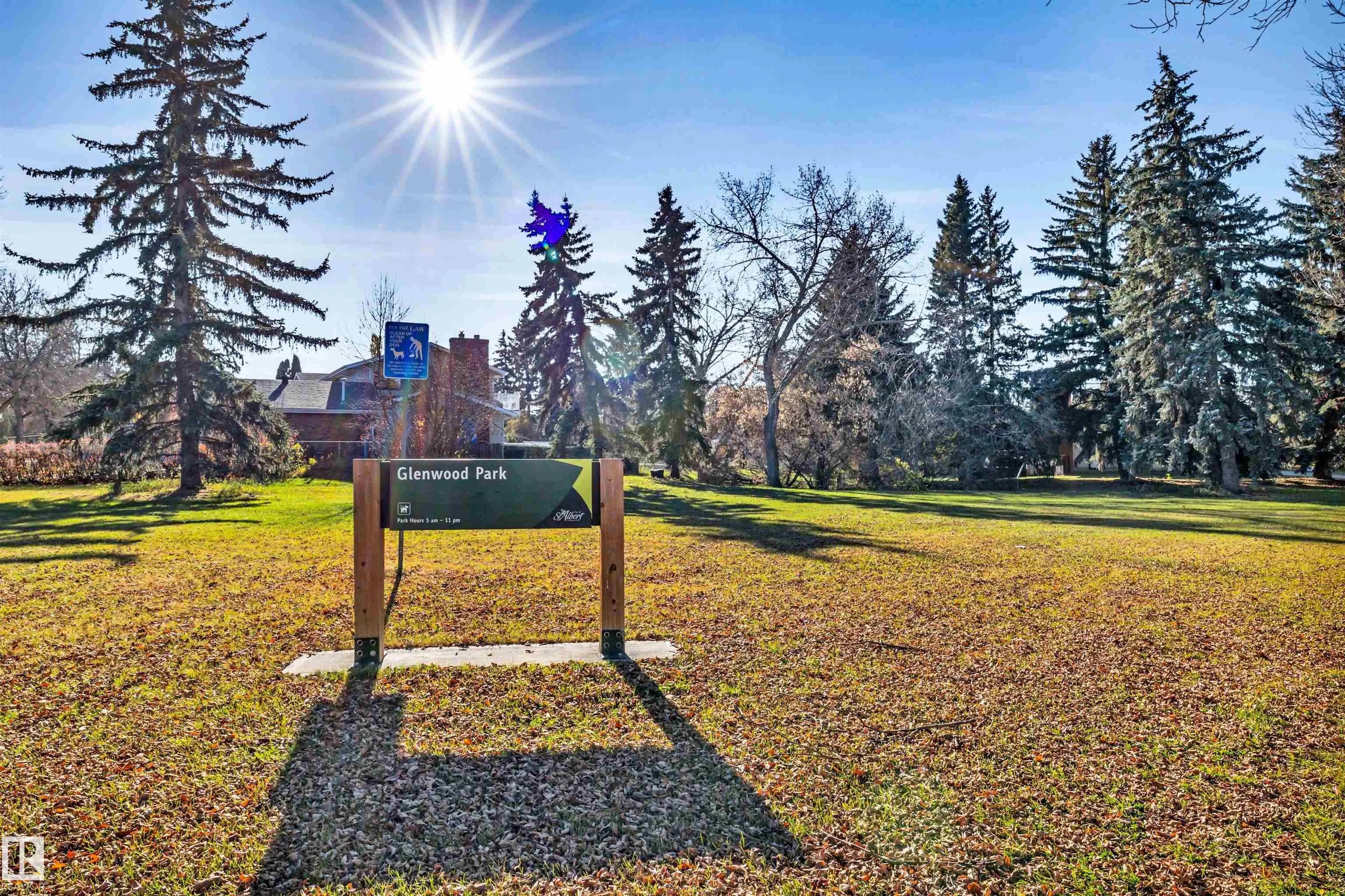 26 GLENWOOD Crescent