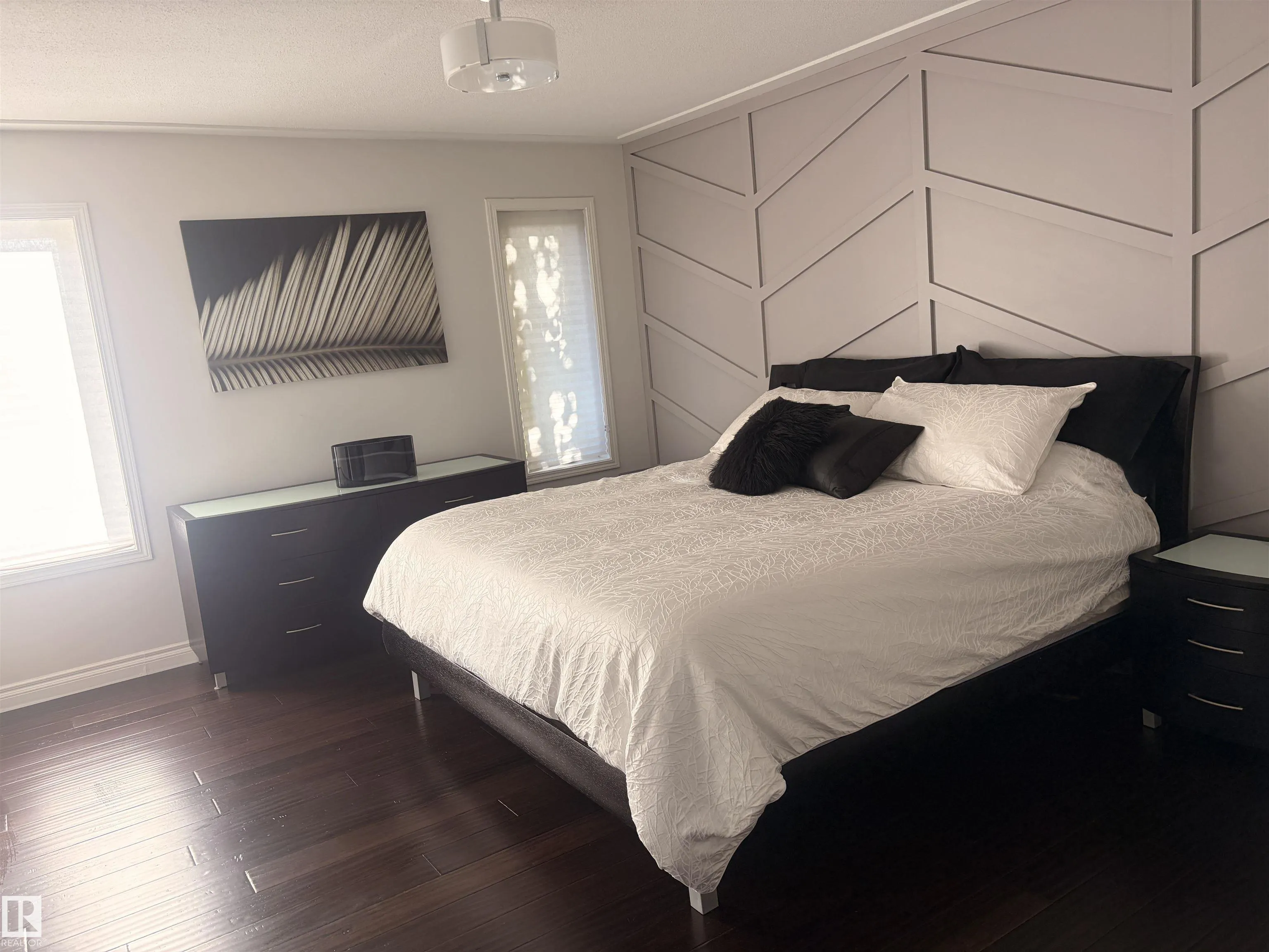 37 EVEREST Crescent