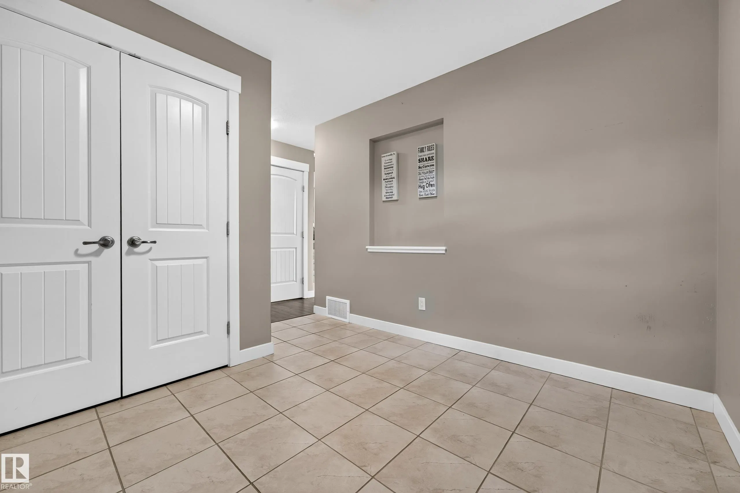 186 REED Place