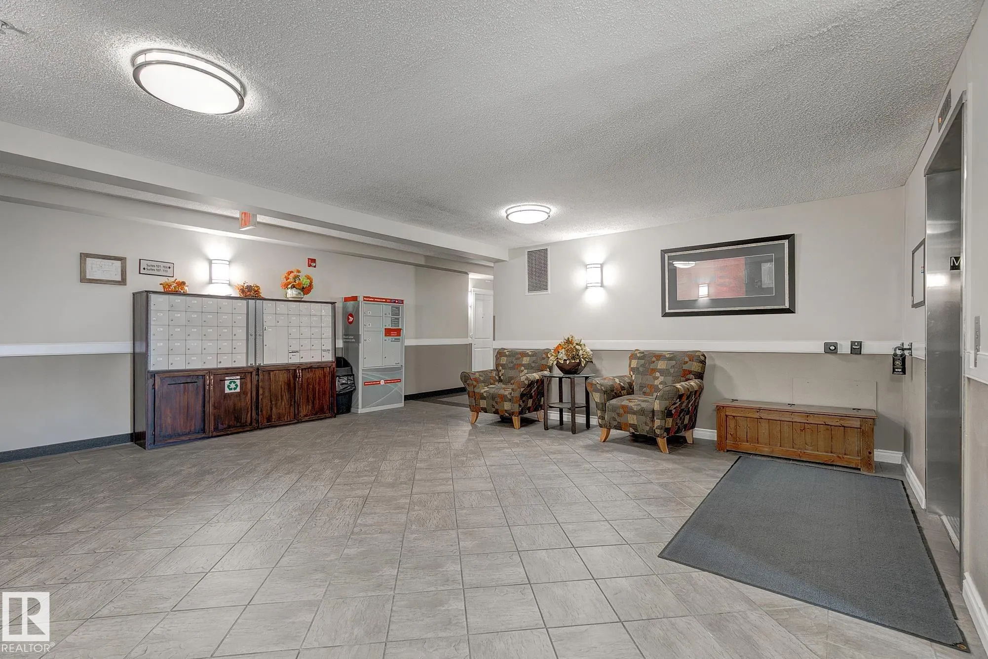 6 SPRUCE RIDGE Drive