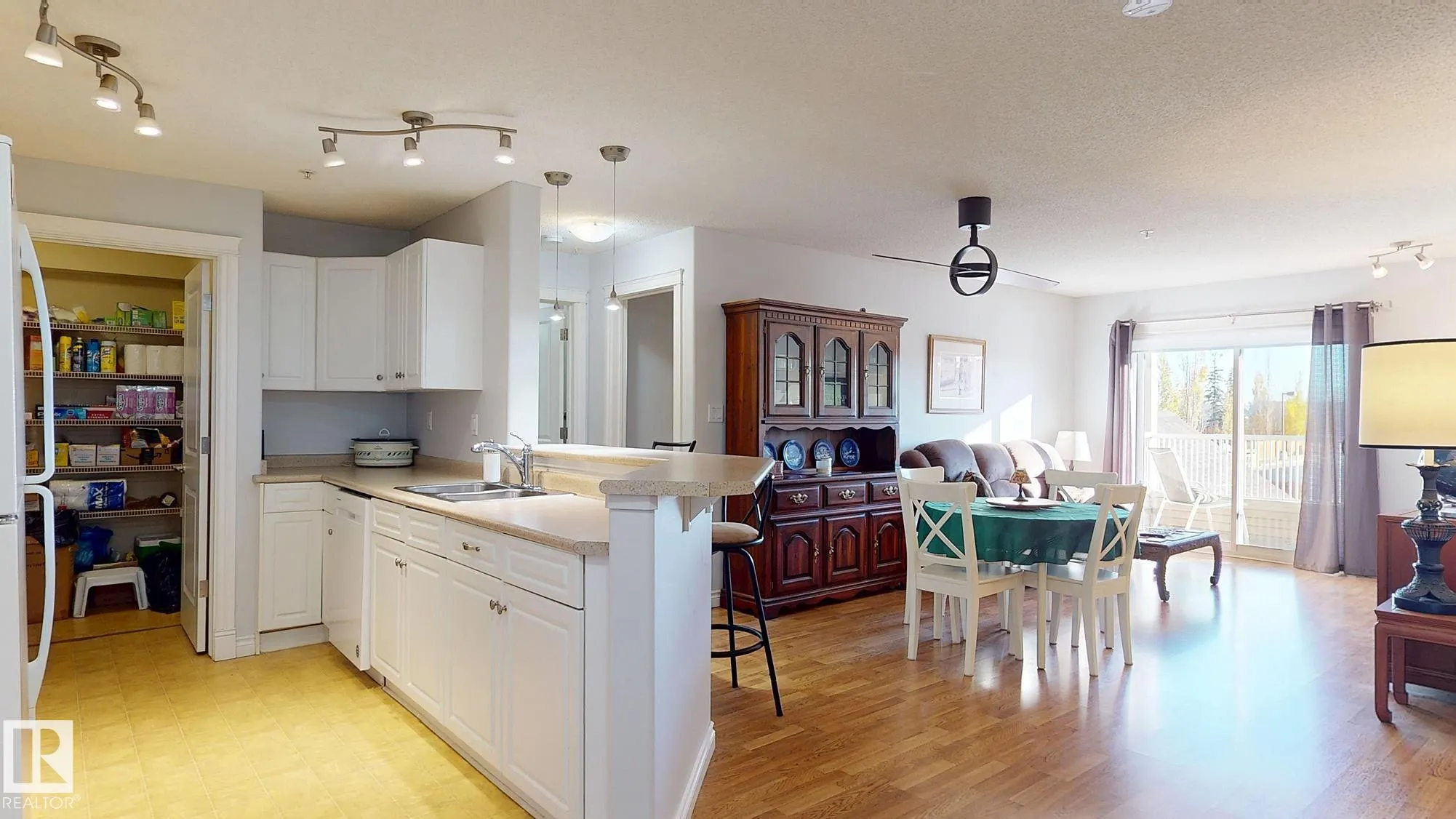 6 SPRUCE RIDGE Drive