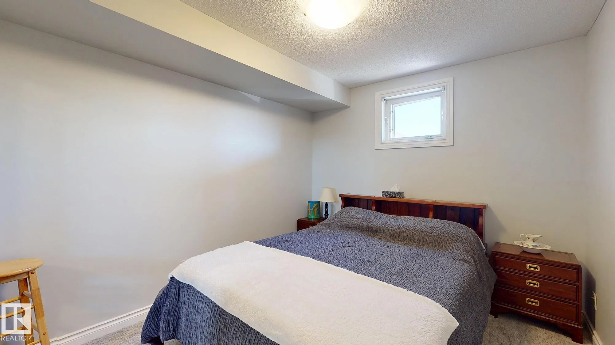 6 SPRUCE RIDGE Drive