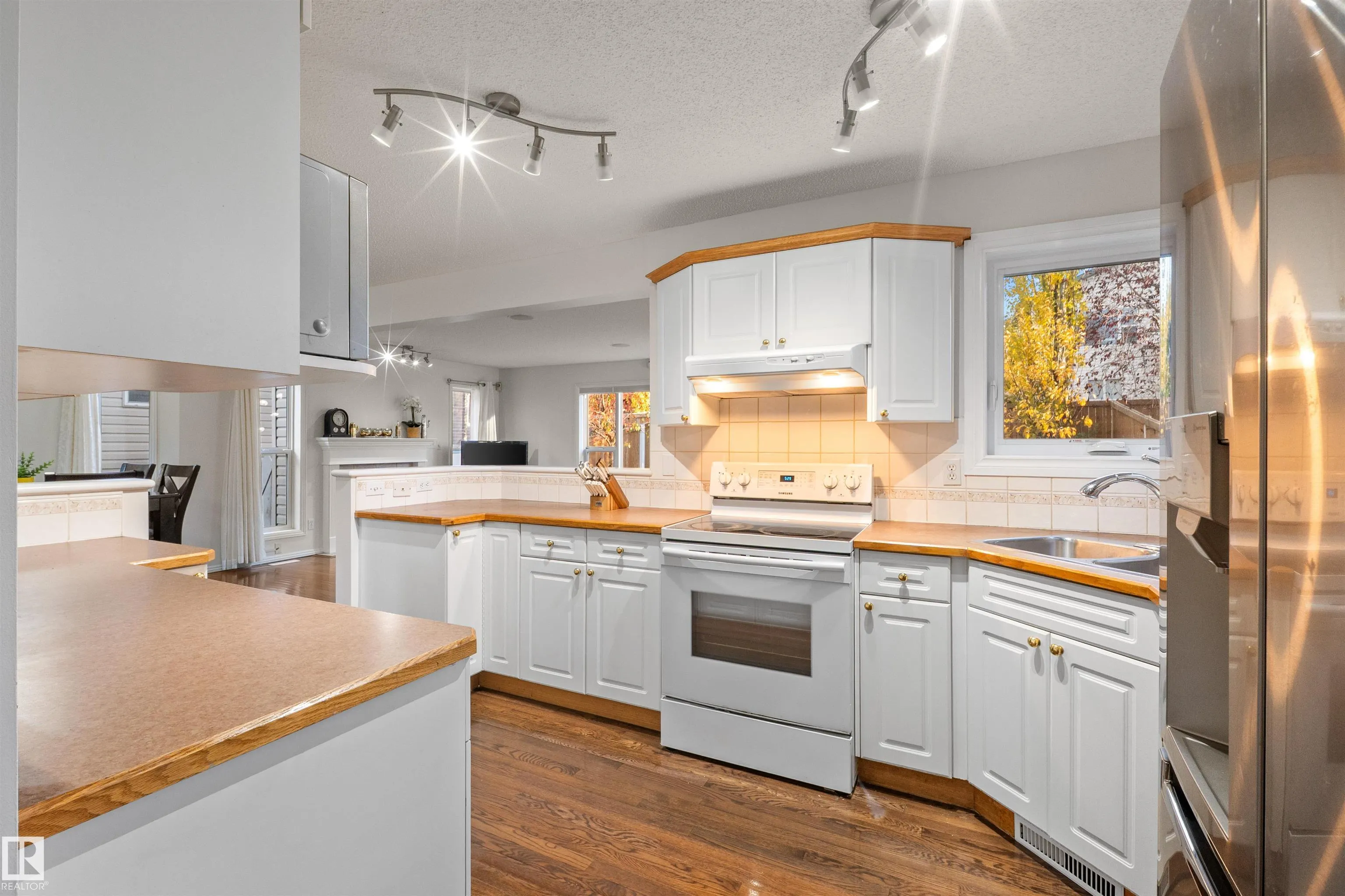 305 WILD ROSE Way
