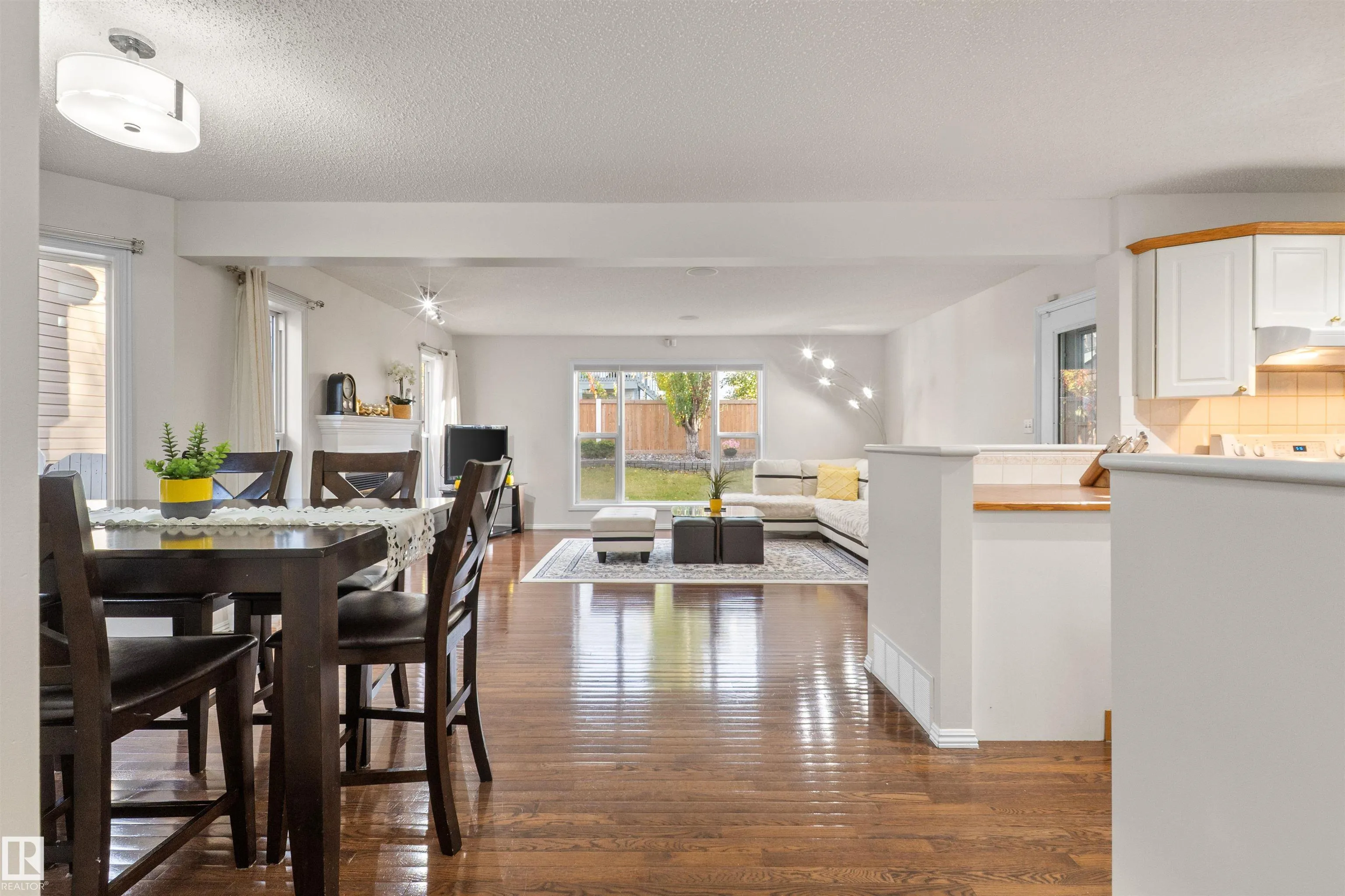 305 WILD ROSE Way
