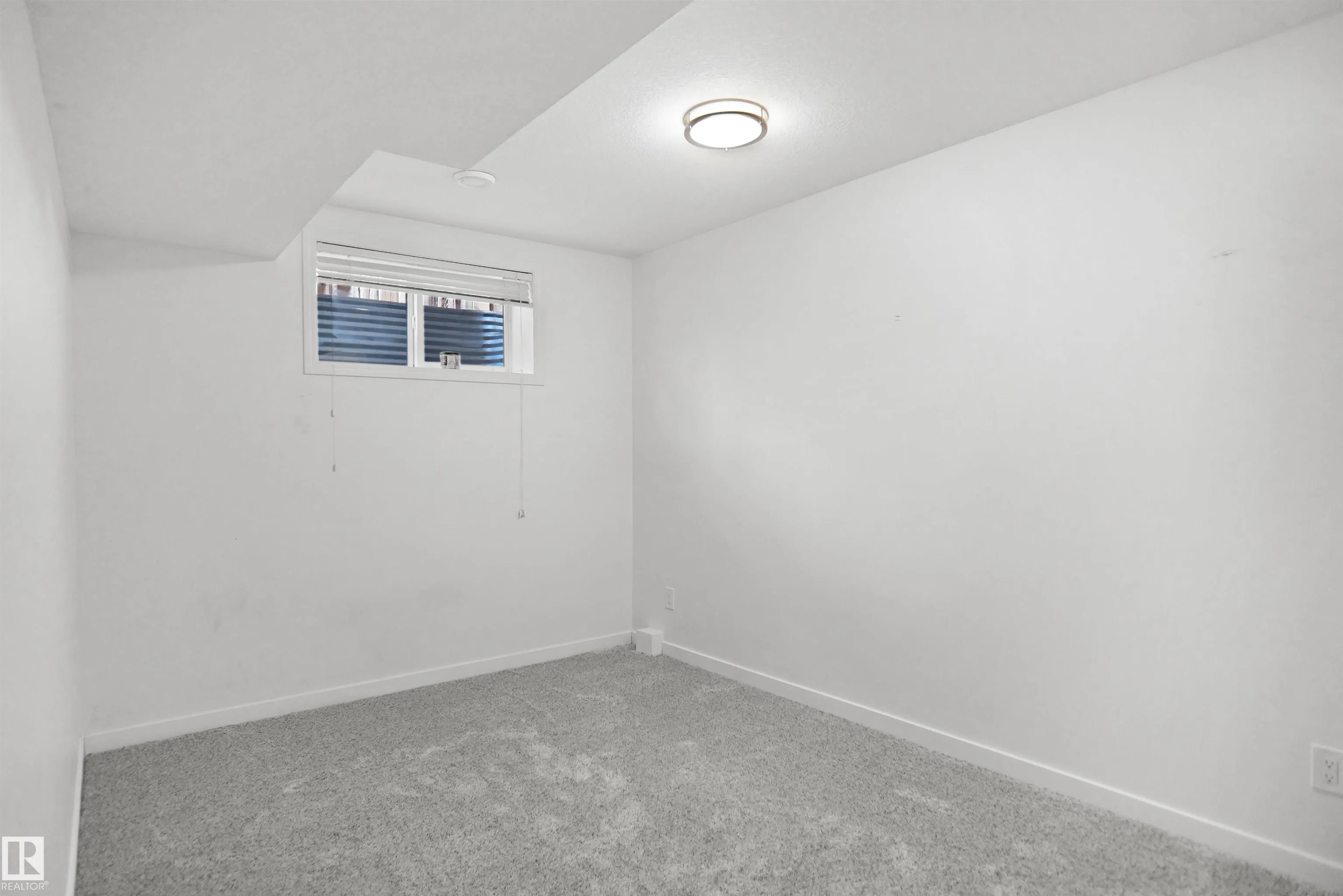 2 NORRIS Crescent