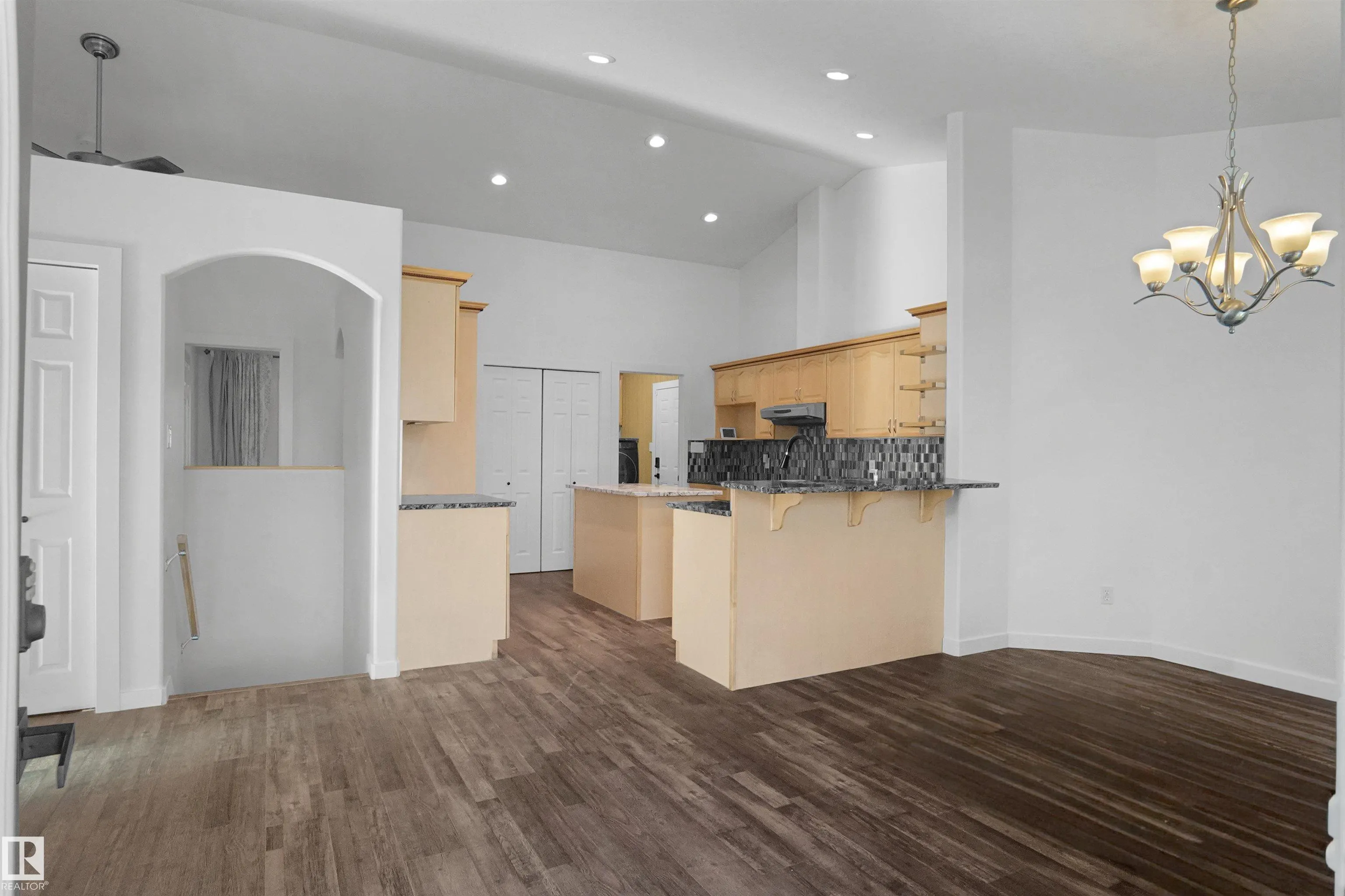 2 NORRIS Crescent