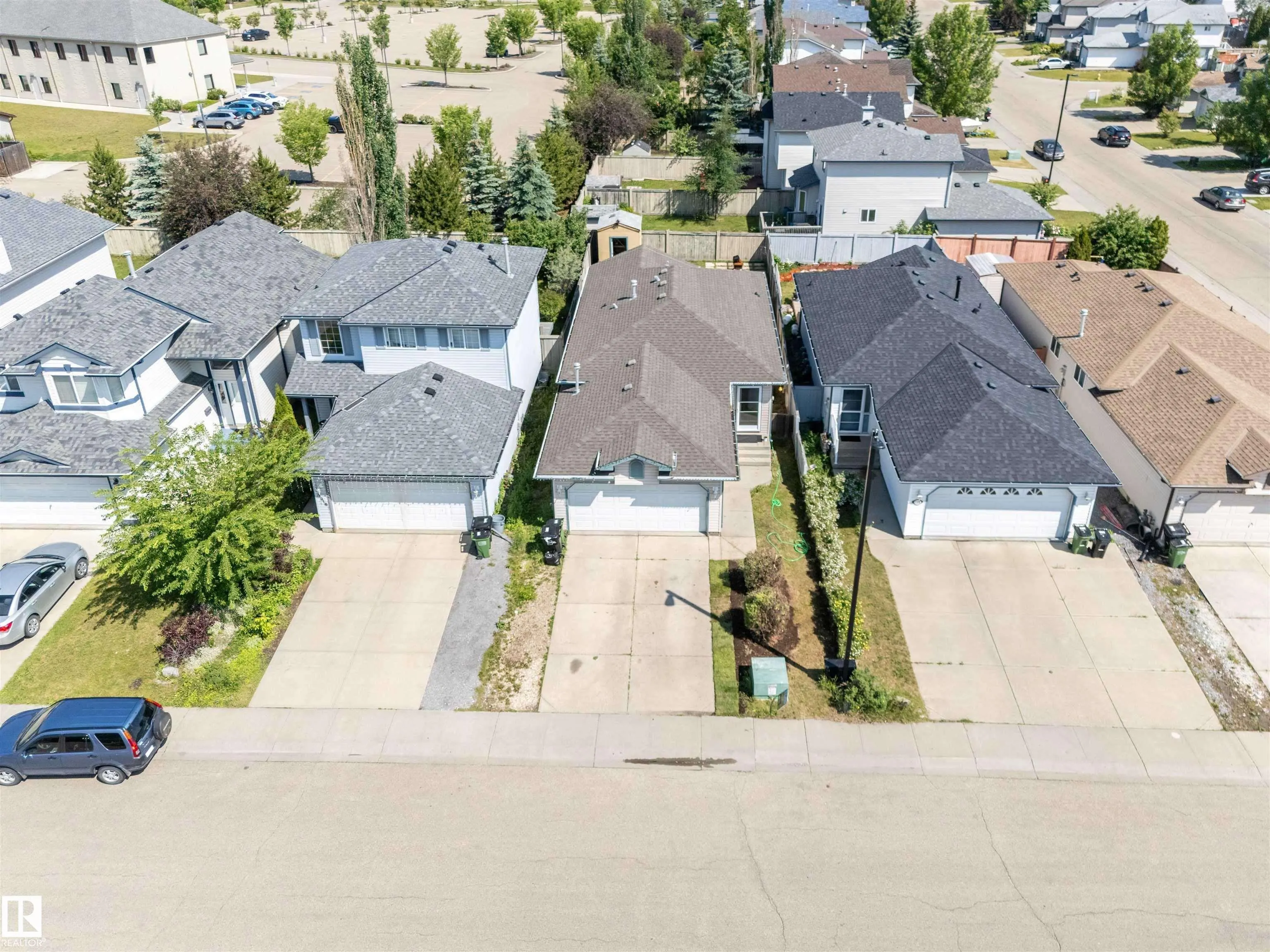 3312 27 ave