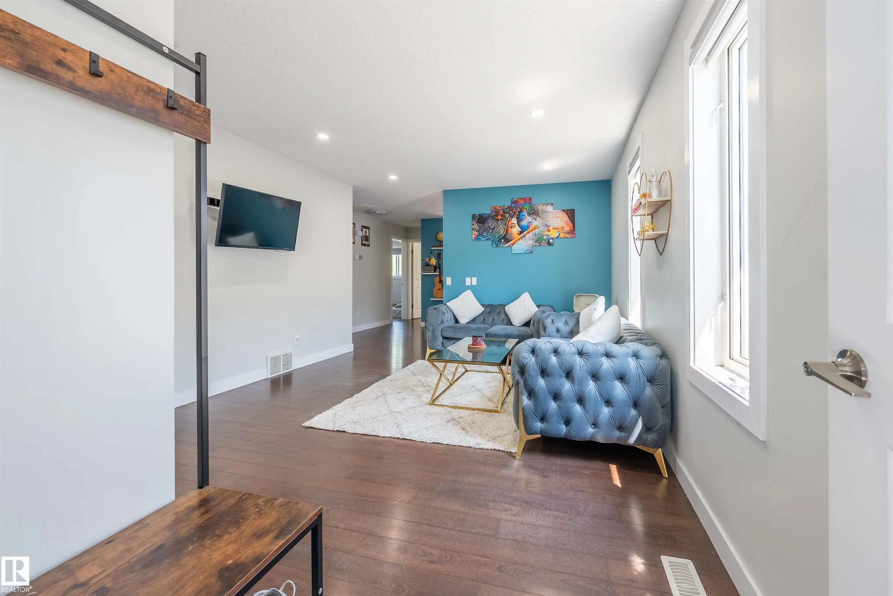 3312 27 ave