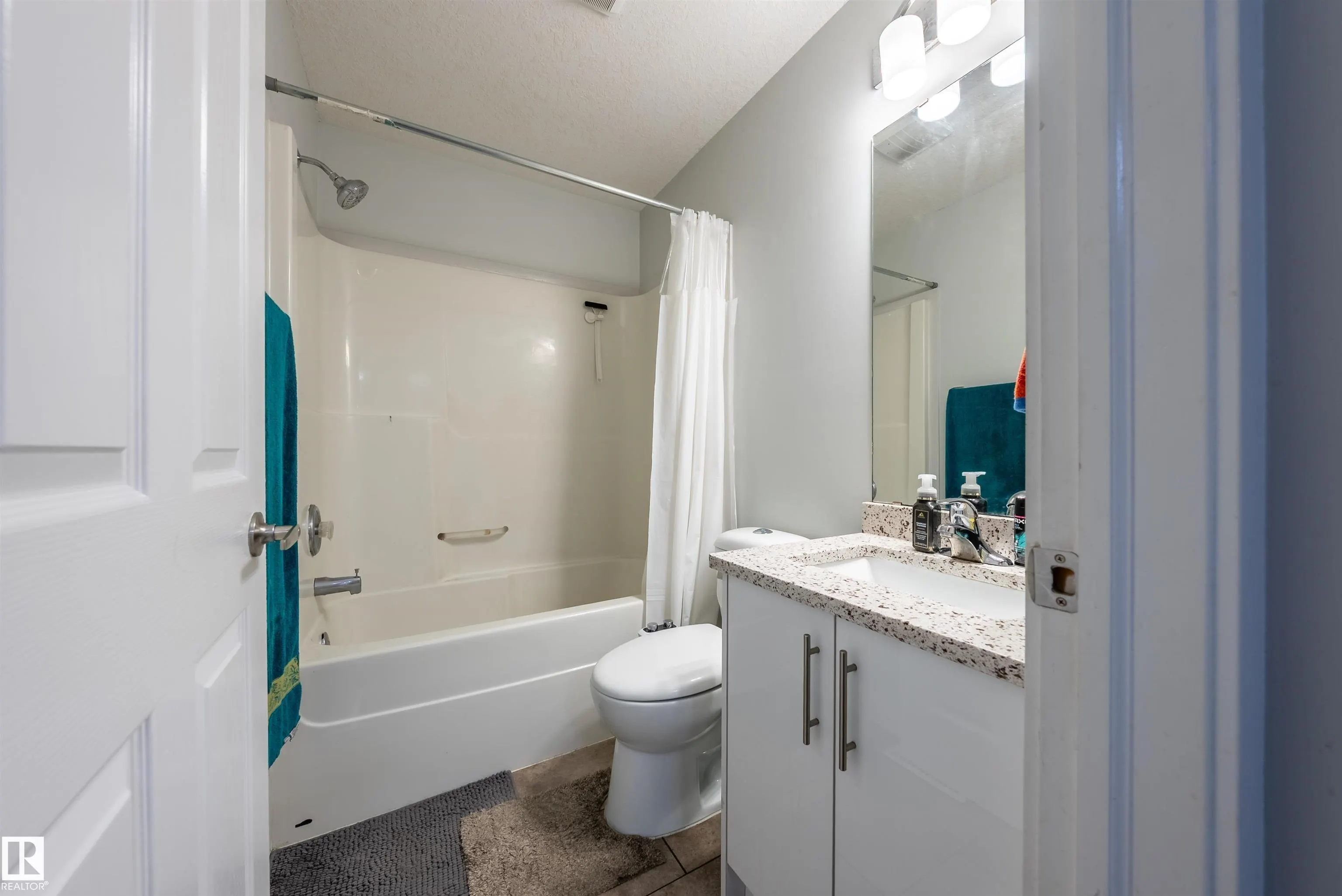 3312 27 ave