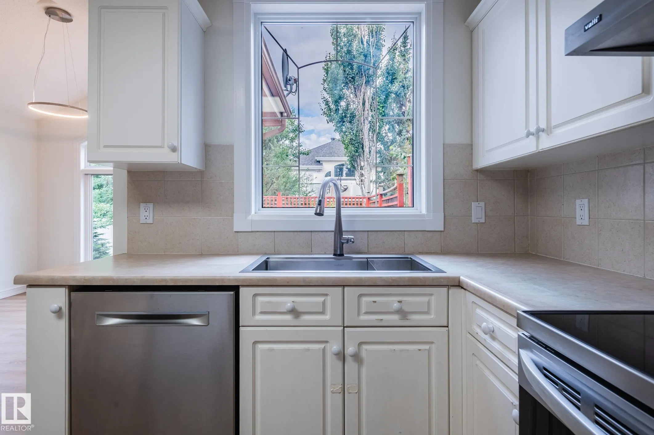 310 Living stone Court