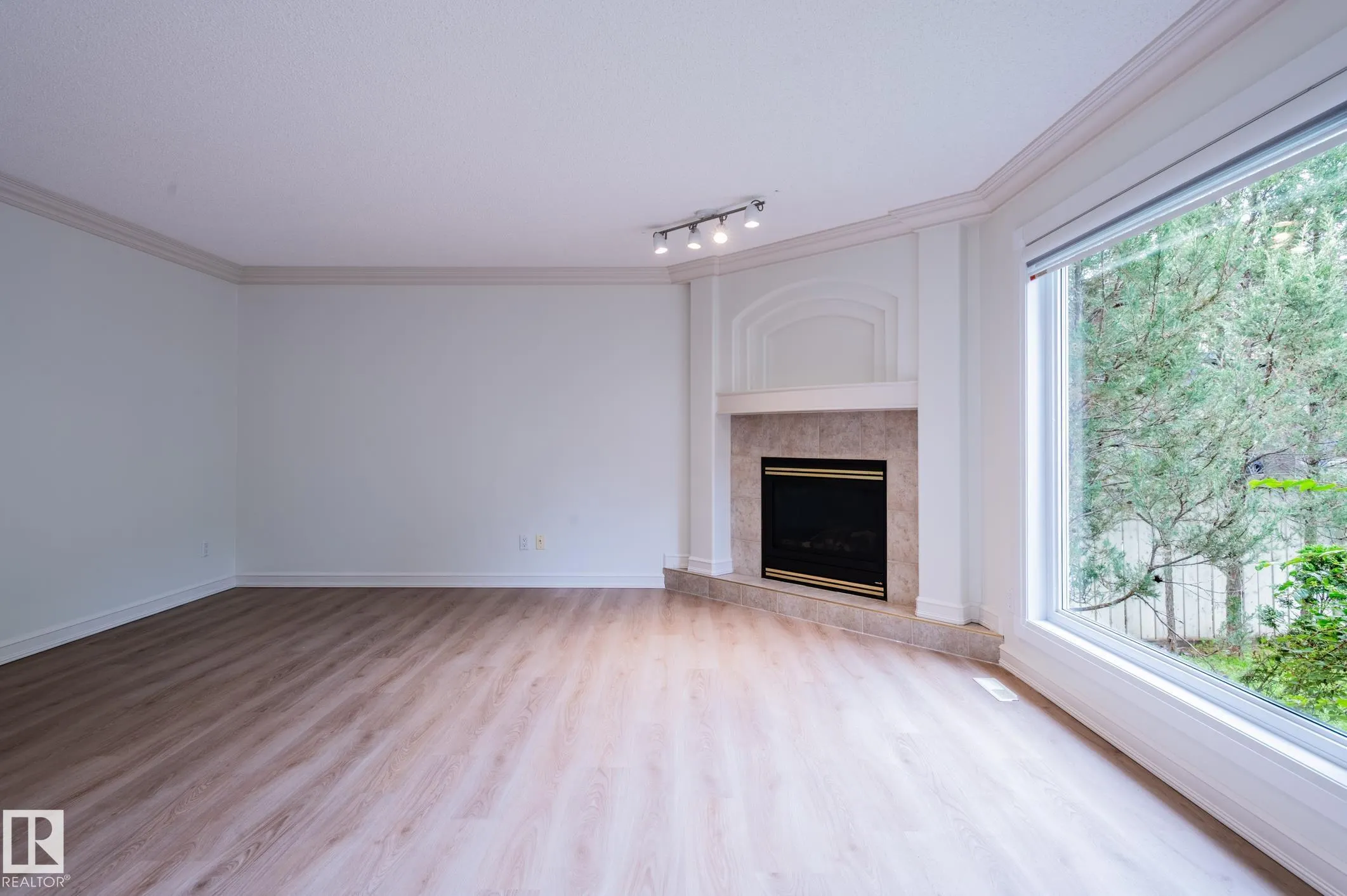 310 Living stone Court