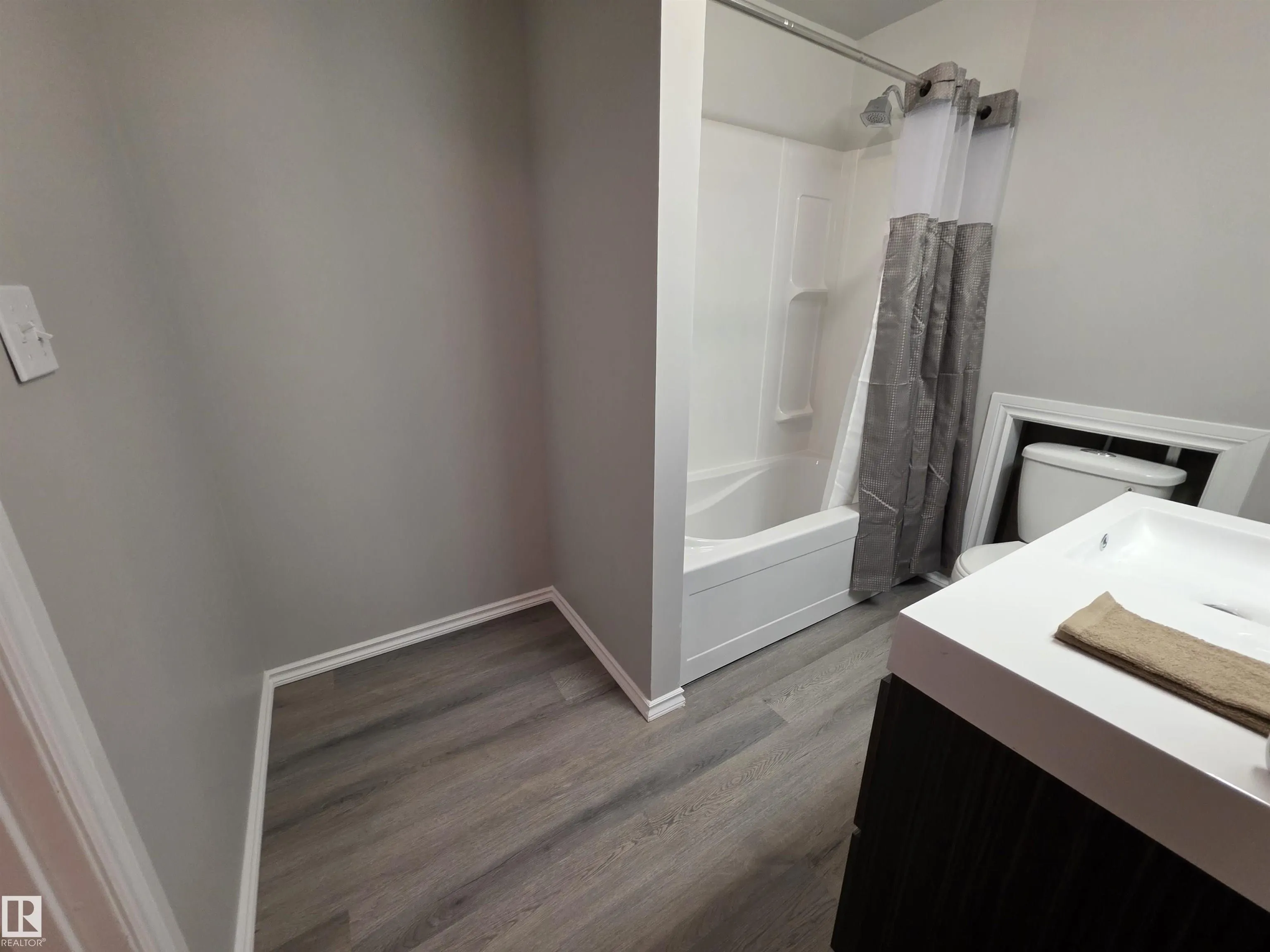 88 SPRUCE VILLAGE DR