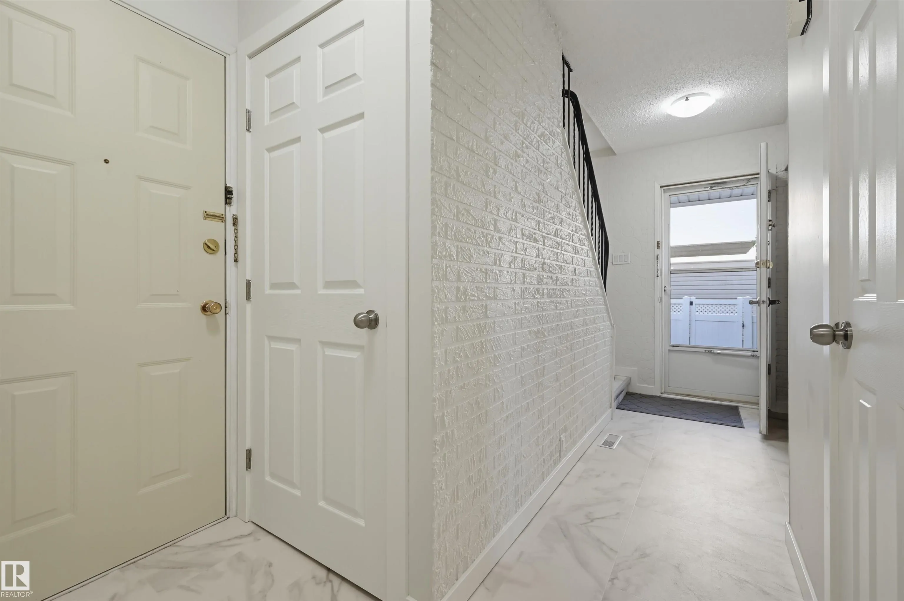 15107 54 Street