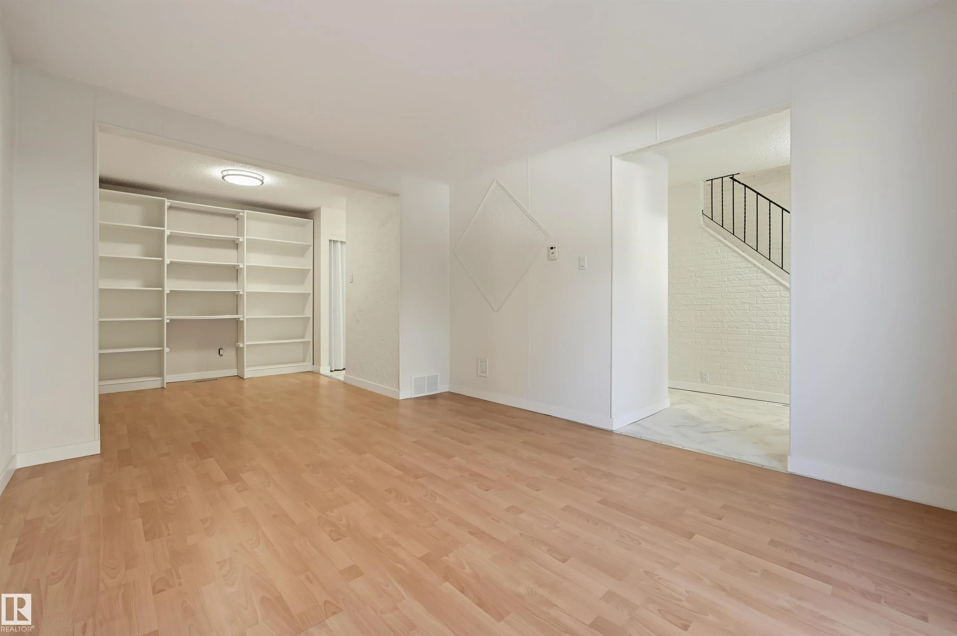 15107 54 Street