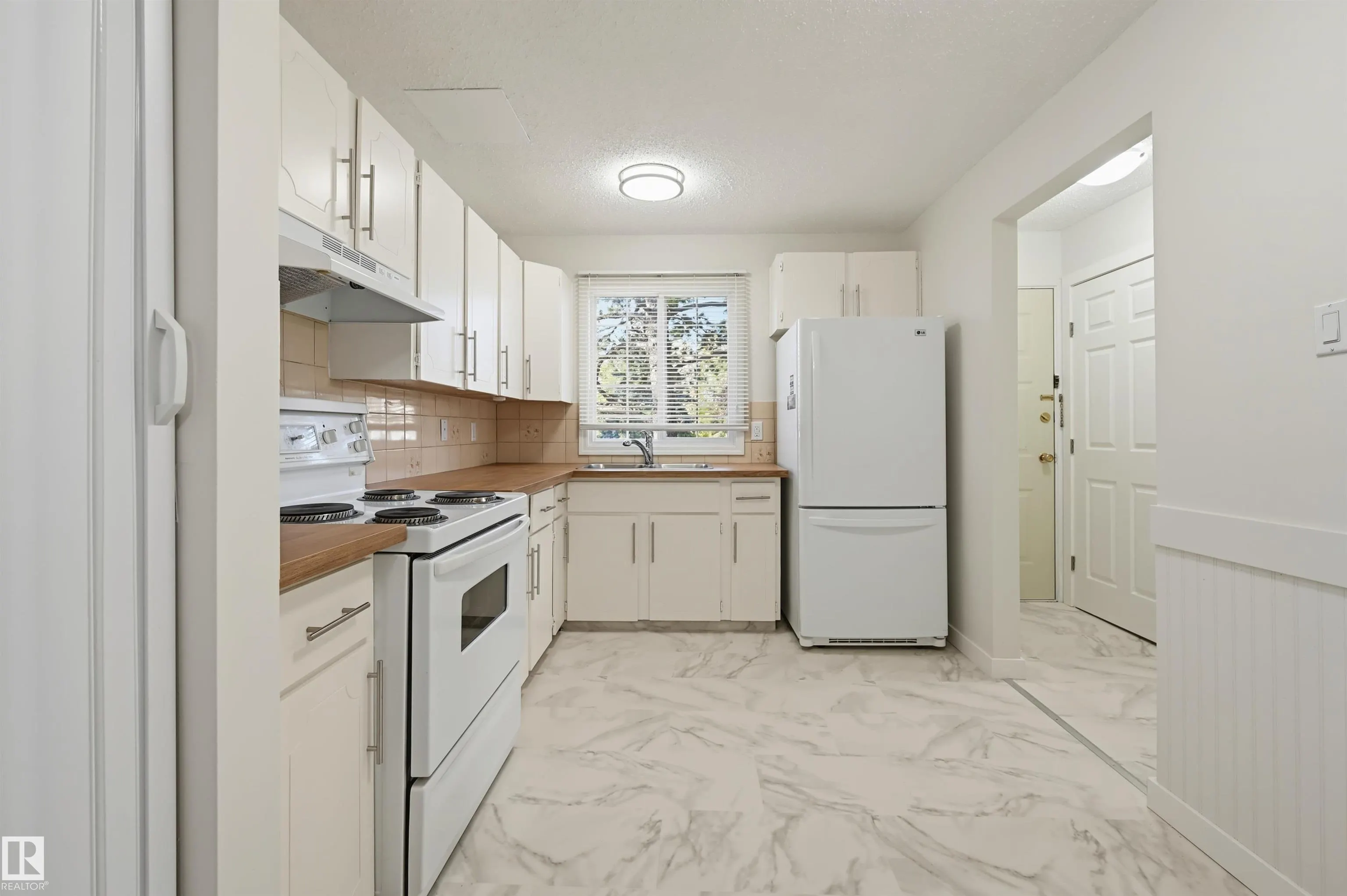 15107 54 Street