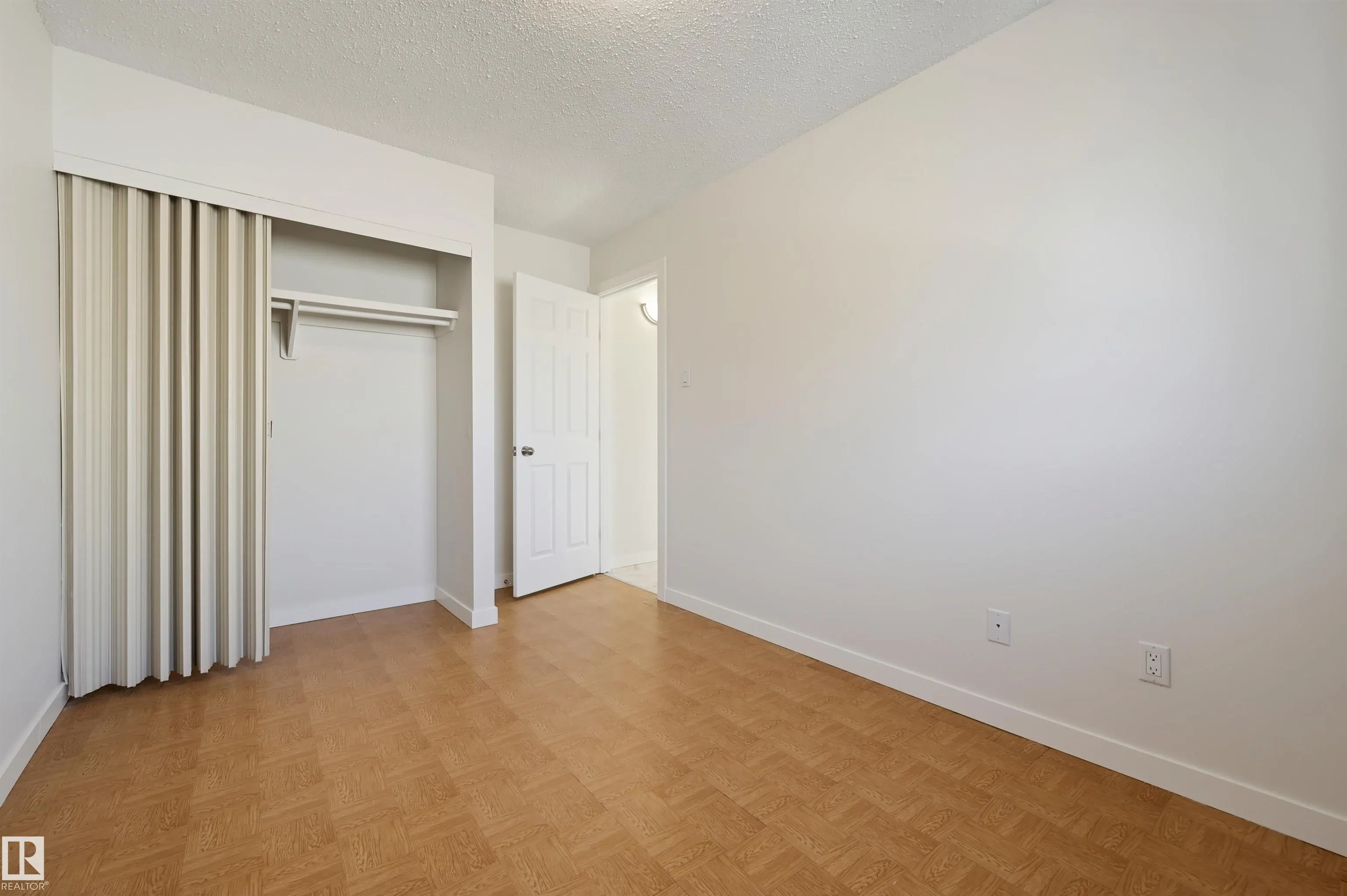 15107 54 Street