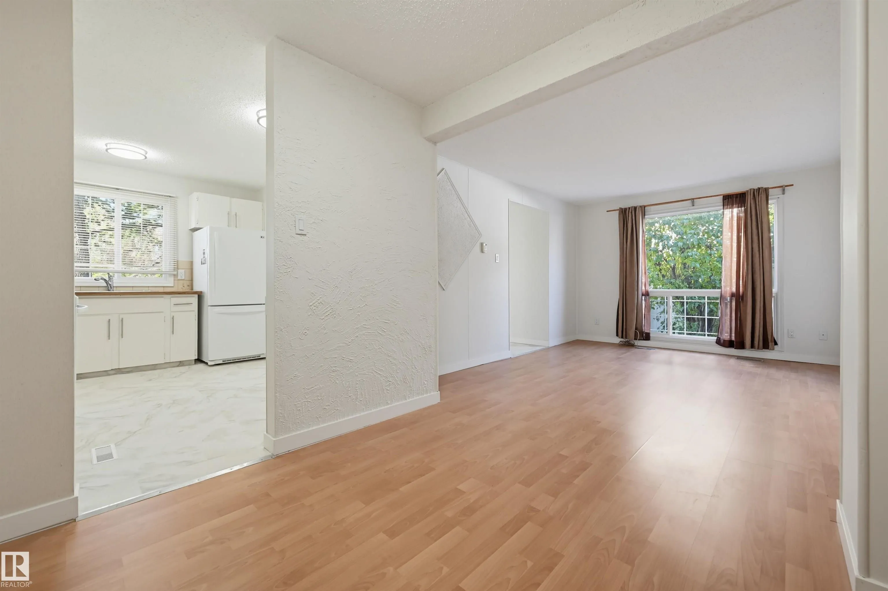 15107 54 Street