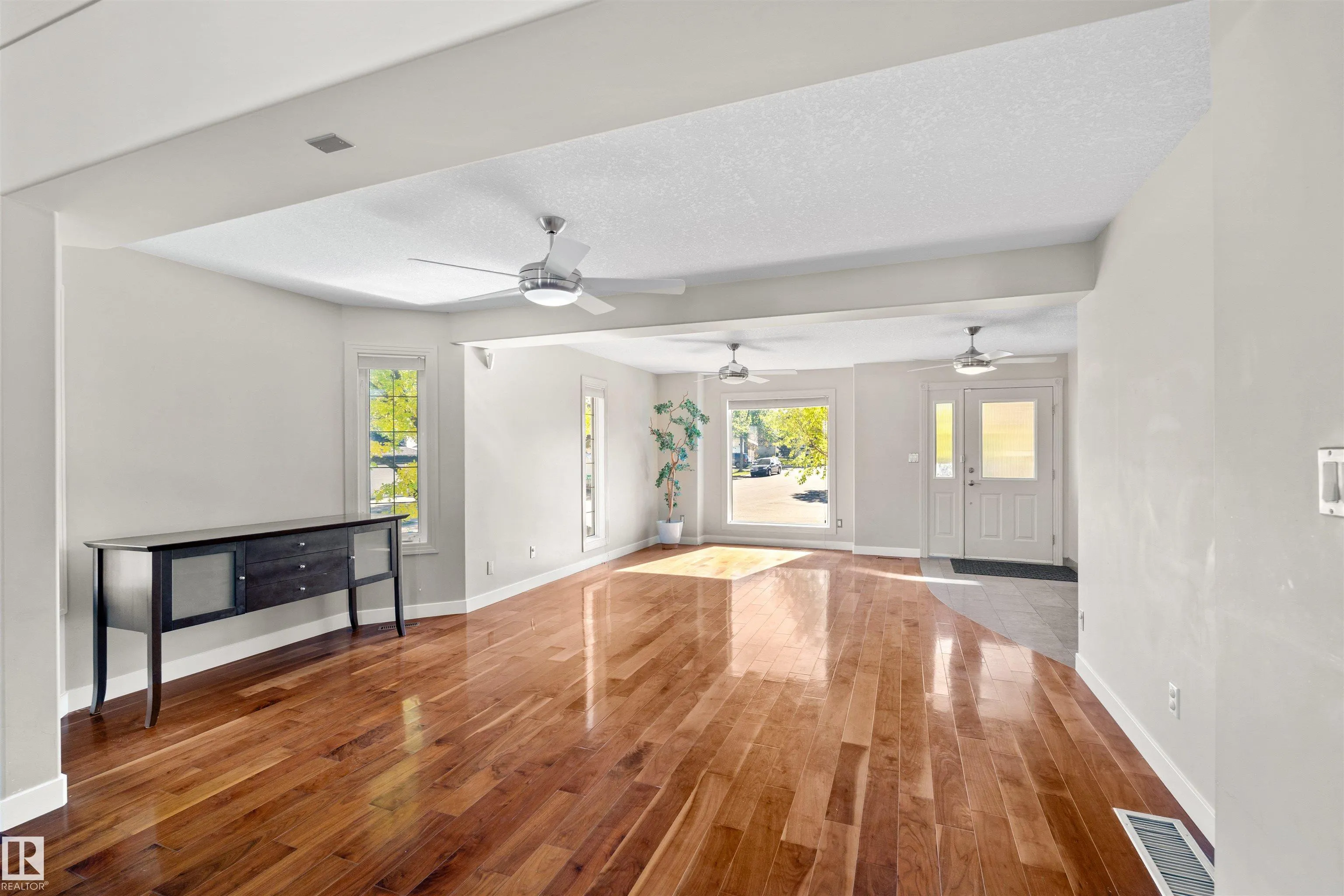 446 ORMSBY Road