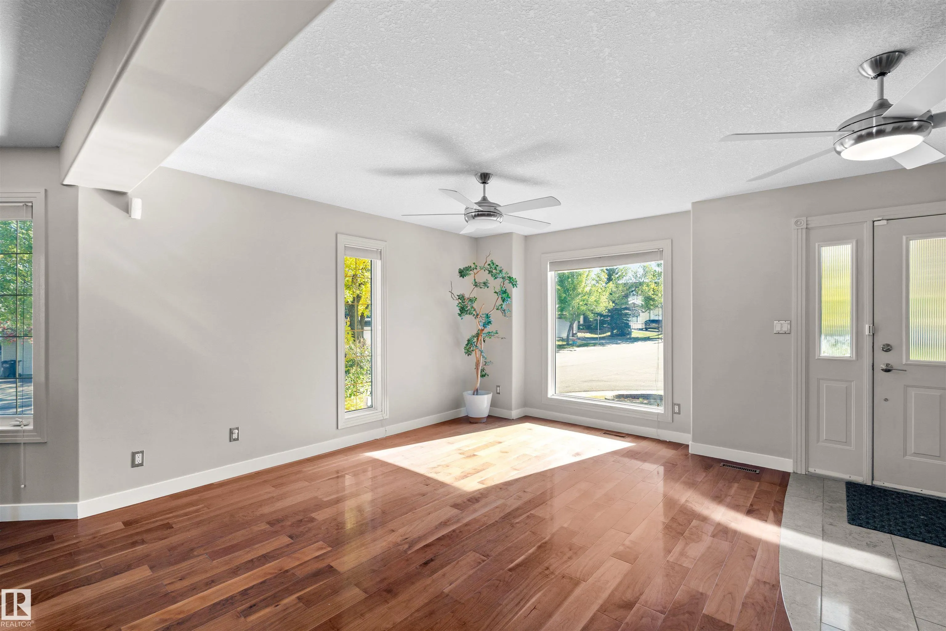 446 ORMSBY Road