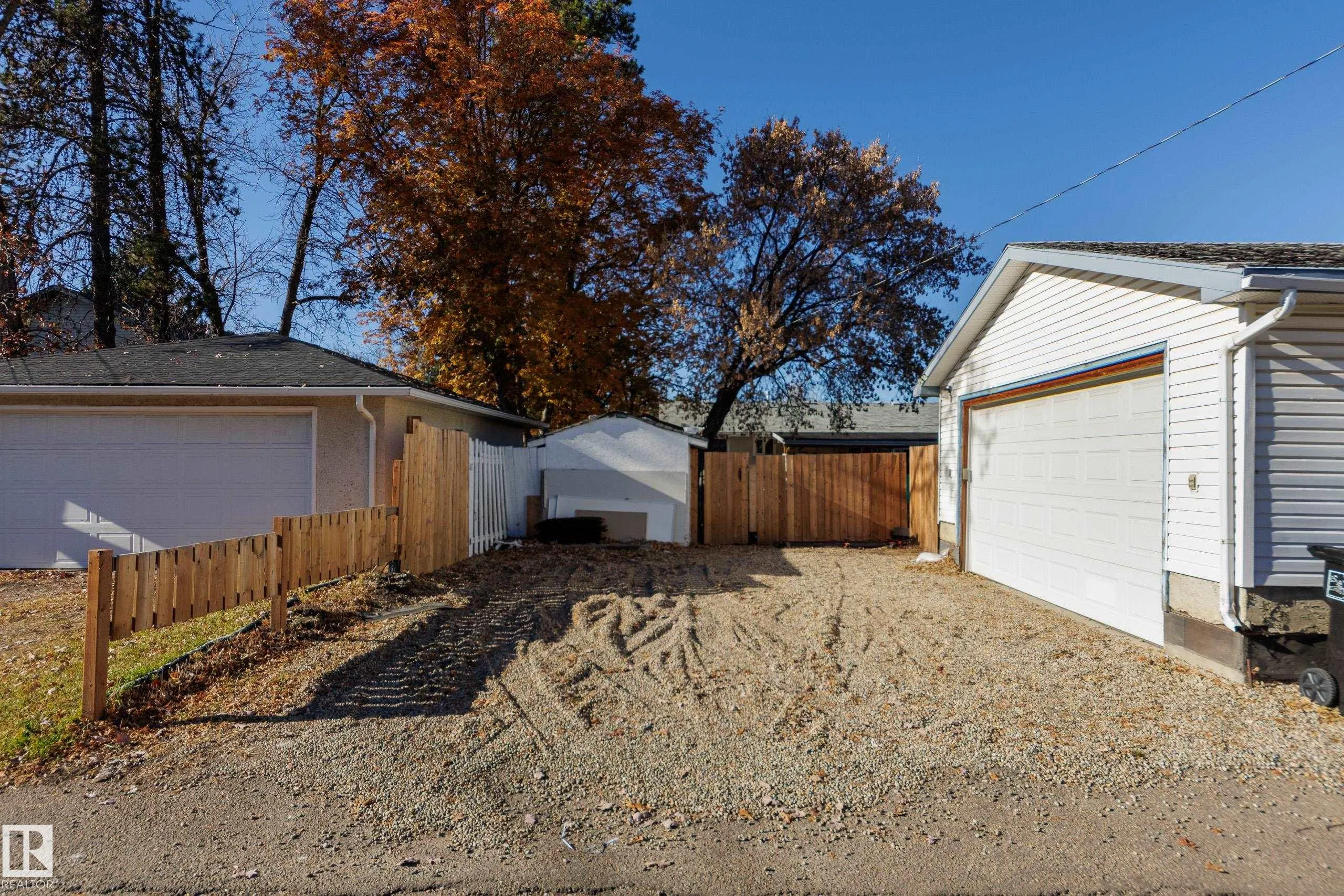 10541 153 Street
