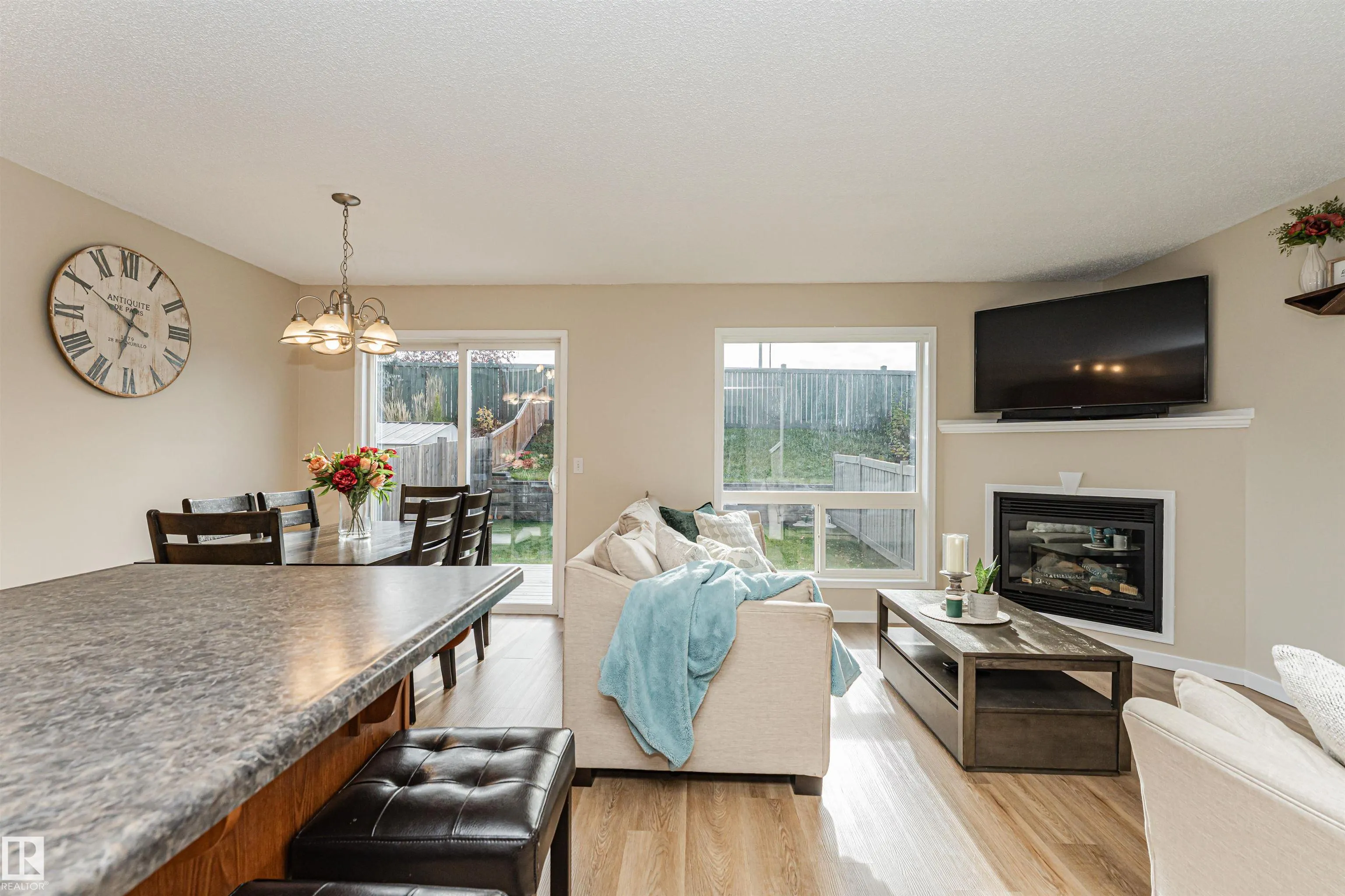 51 VAUGHN Avenue