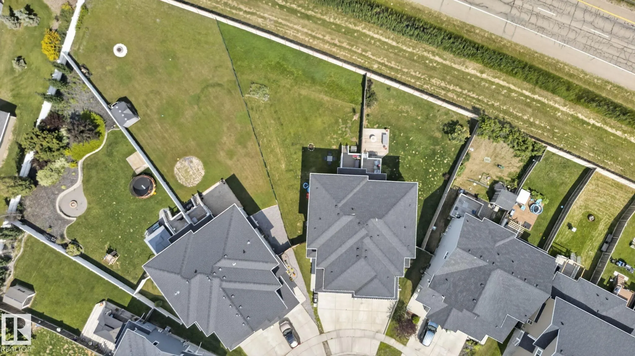 385 SIMMONDS Way