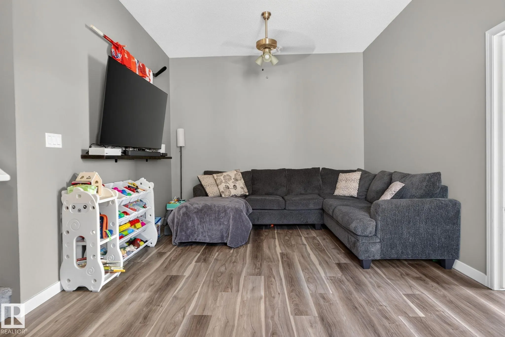 385 SIMMONDS Way