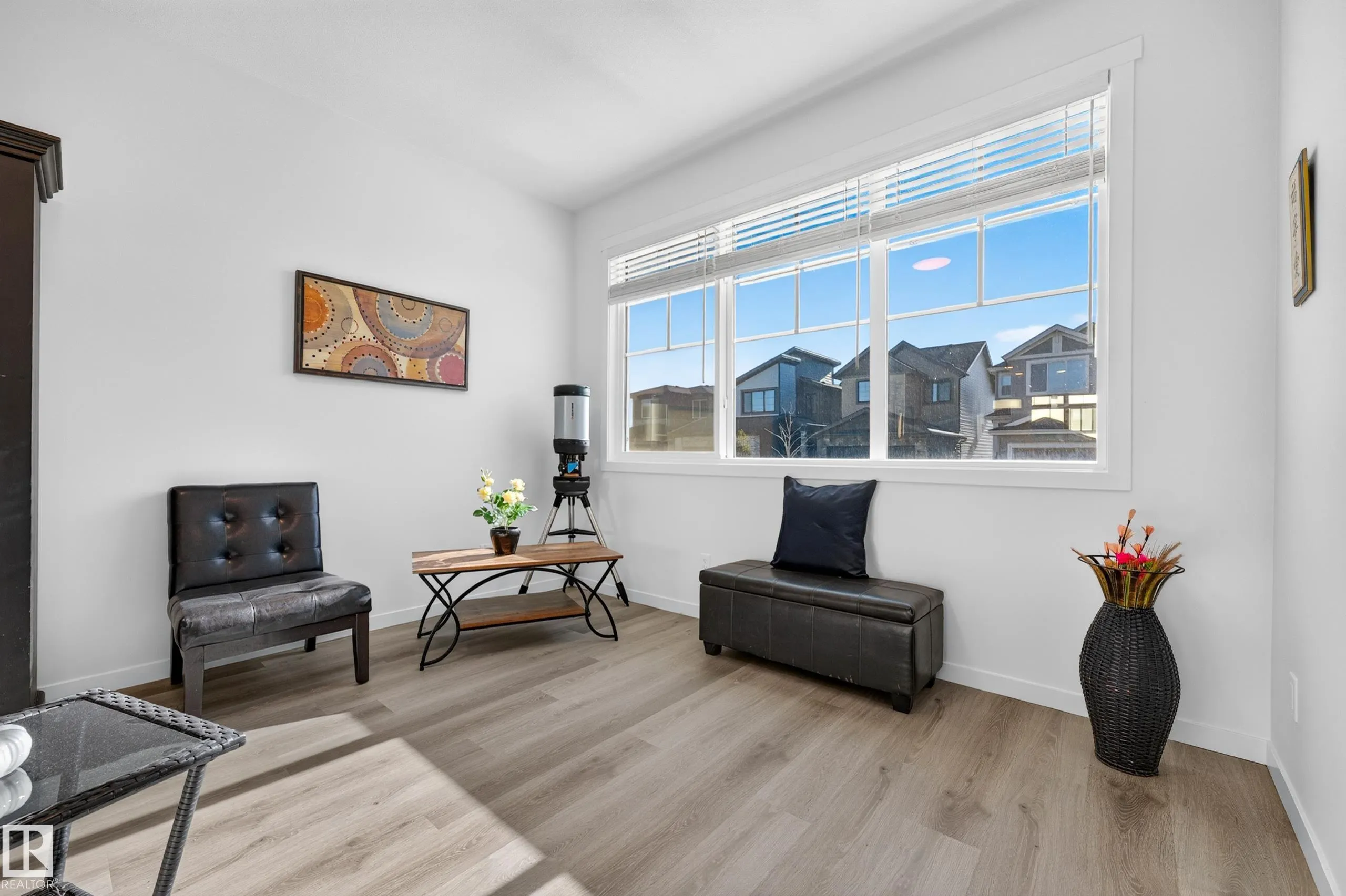 3983 Wren Loop